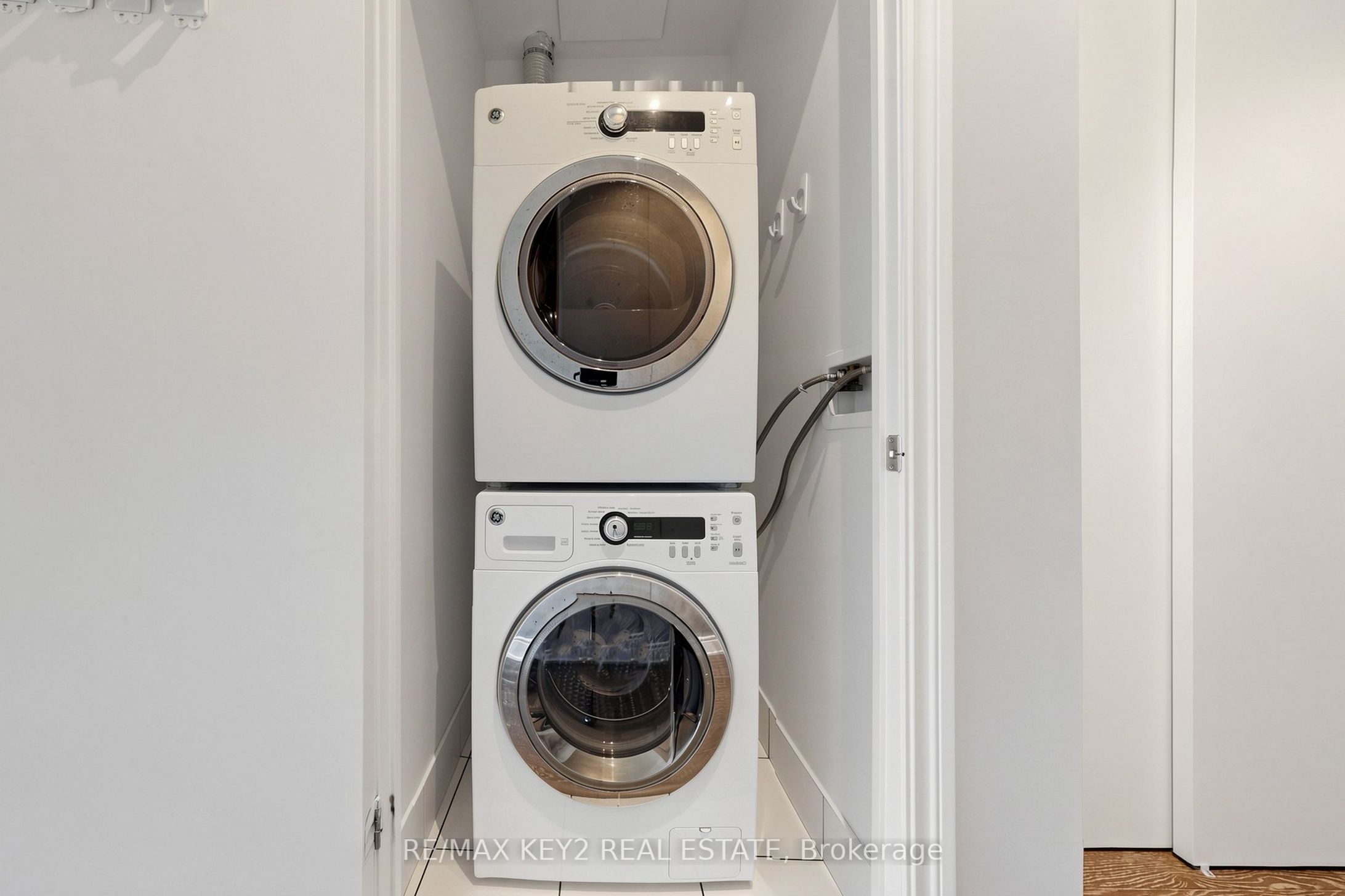 608 Richmond Street W 615 Property Photo 23