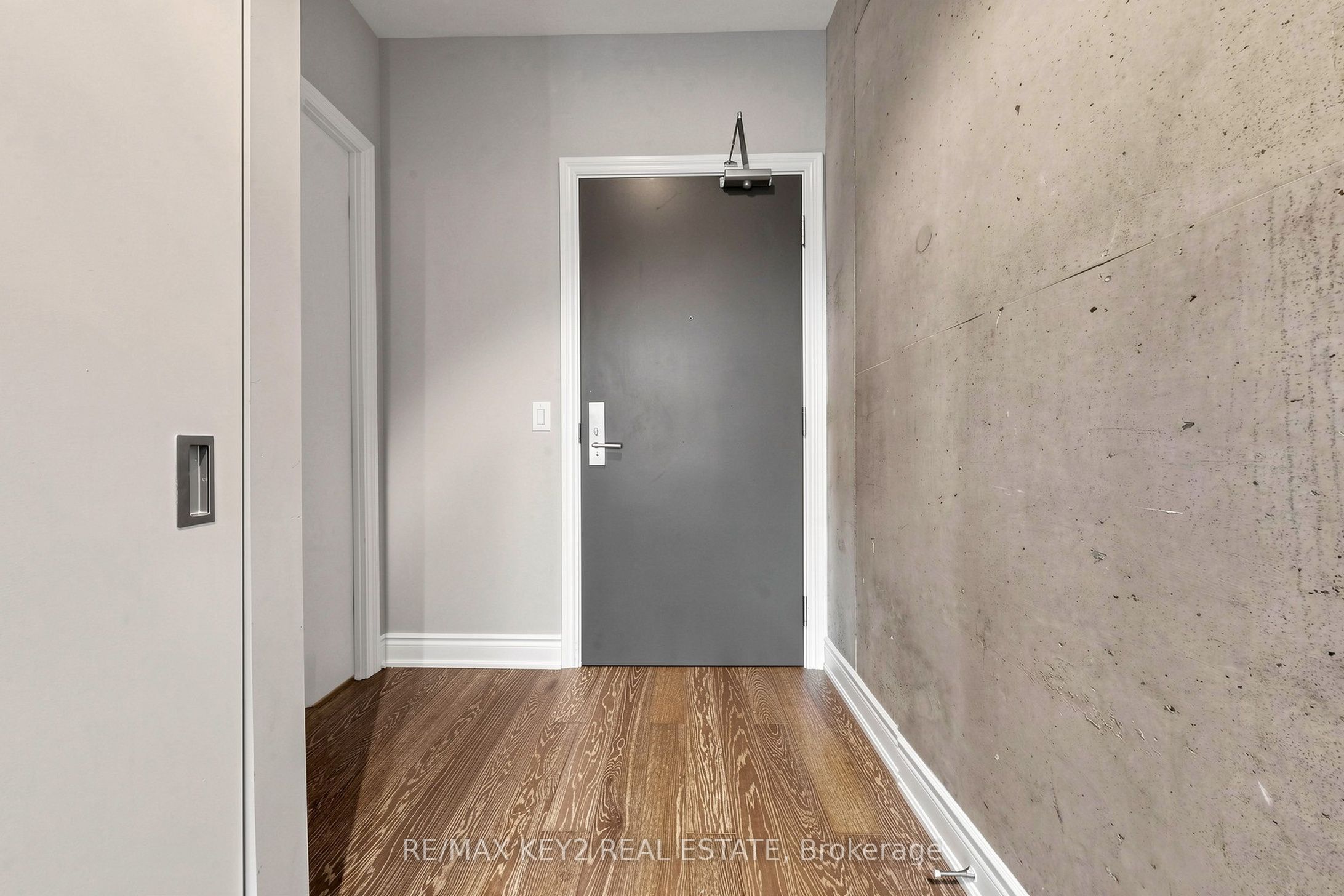 608 Richmond Street W 615 Property Photo 24