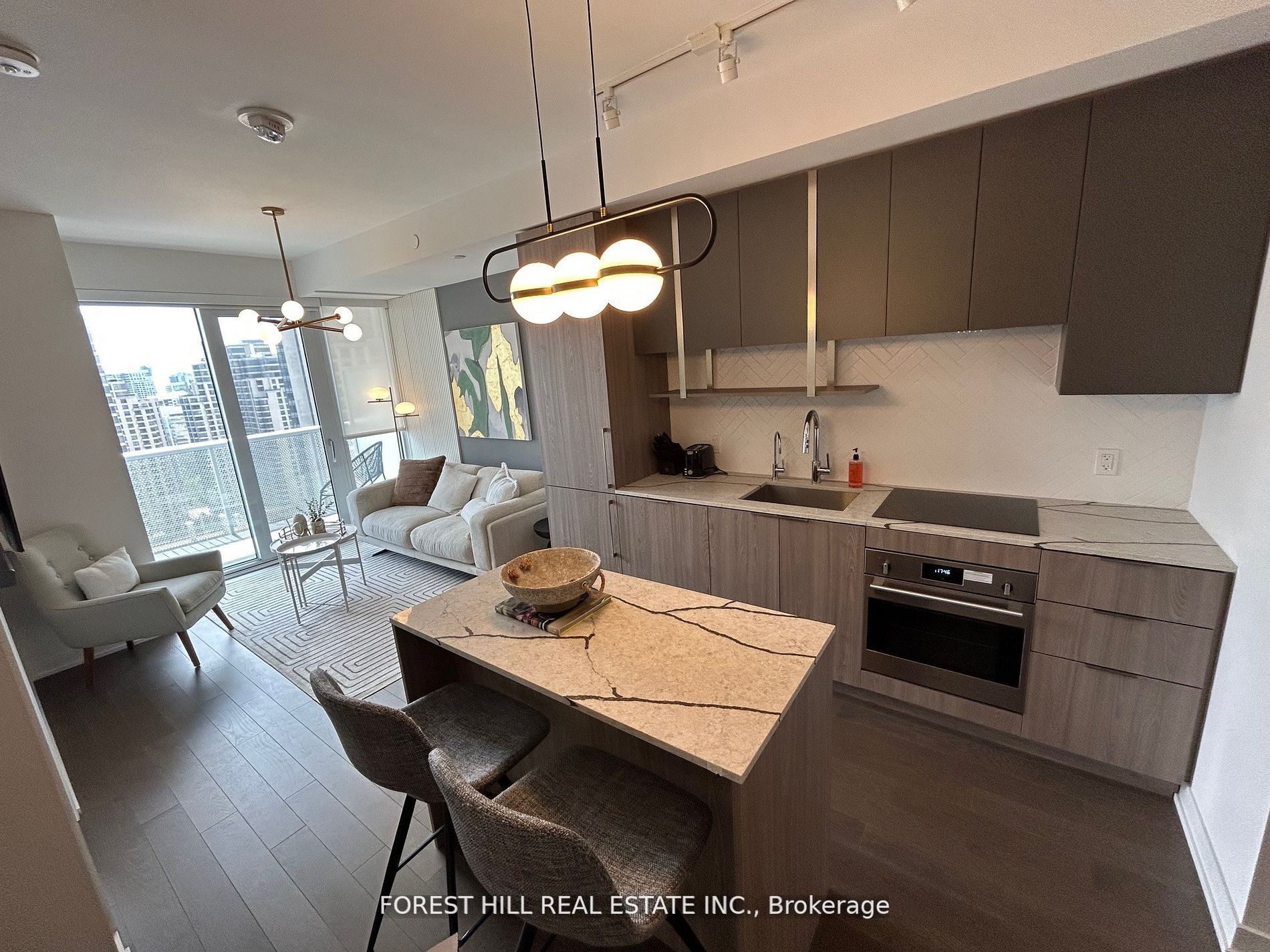 15 Holmes Avenue 2112 Property Photo 5