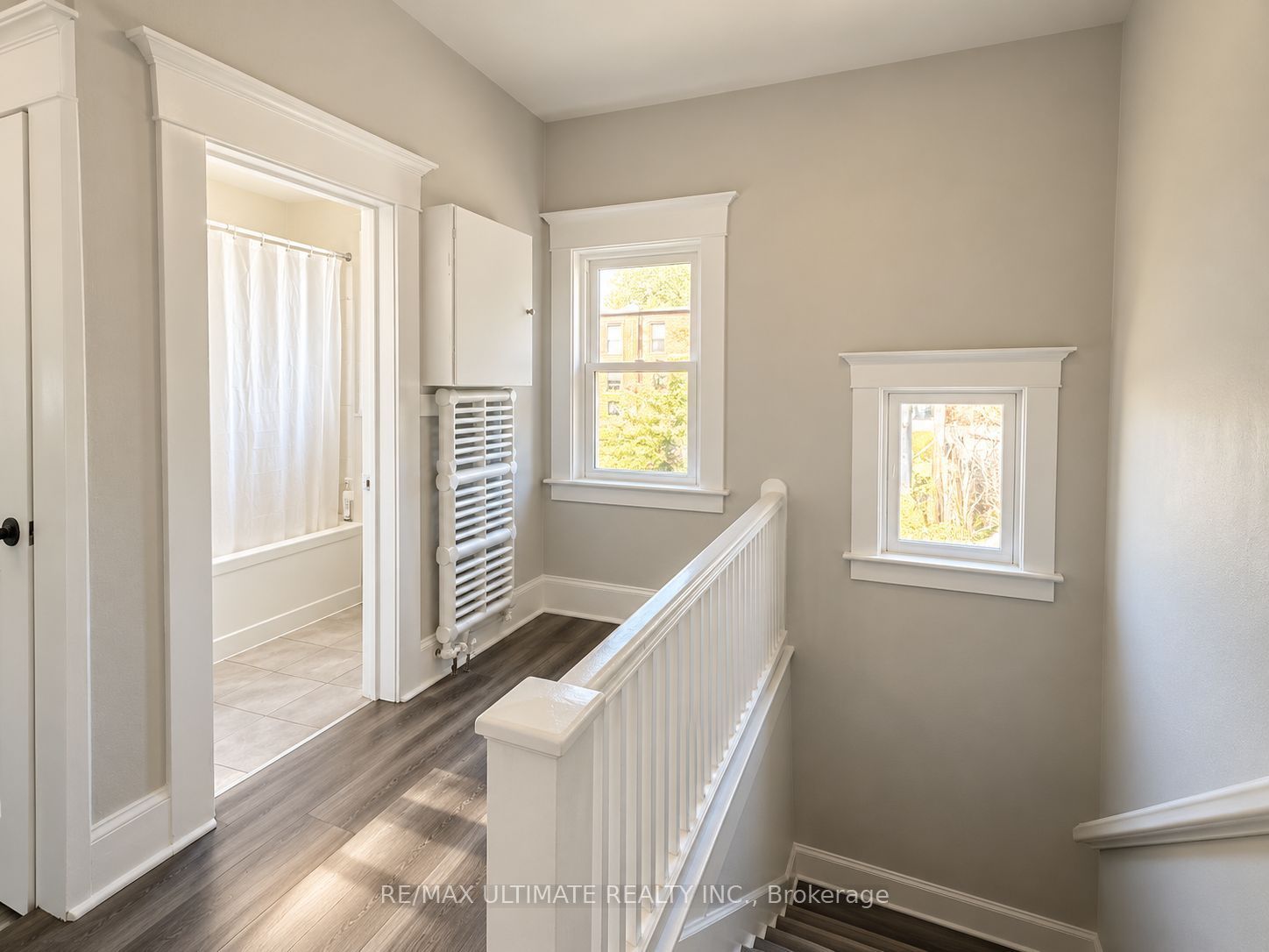 812 St Clair Avenue W Property Photo 12
