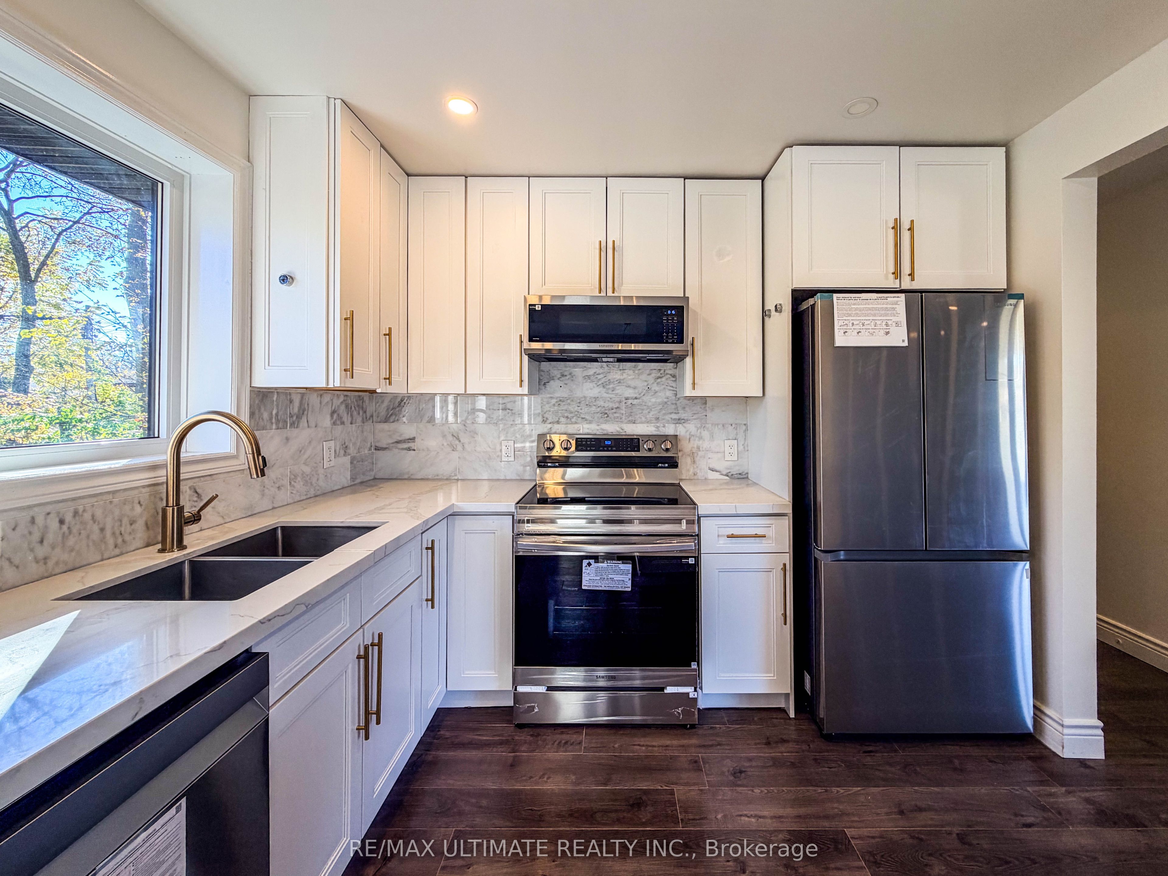111 Combe Avenue Main Property Photo 7