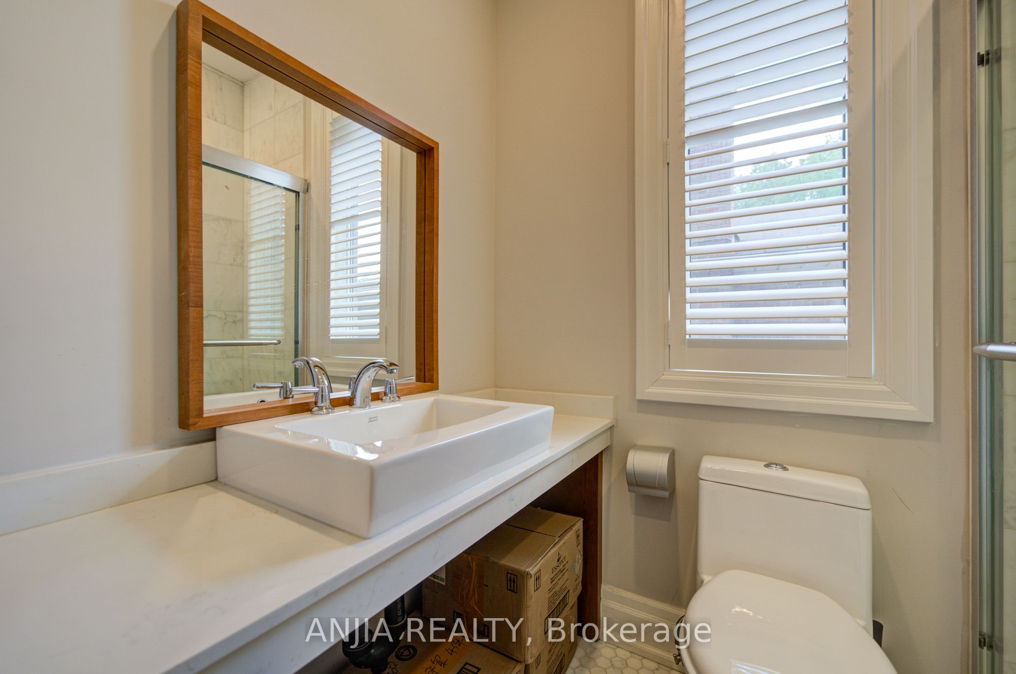 2652 Victoria Park Avenue Property Photo 13