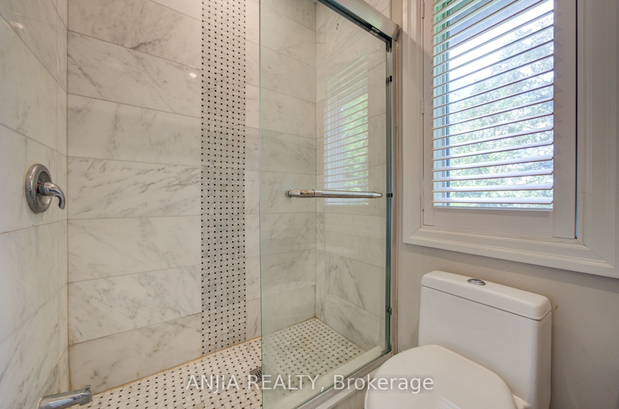 2652 Victoria Park Avenue Property Photo 28