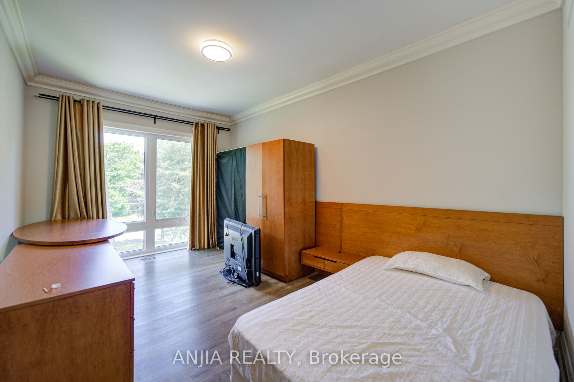 2652 Victoria Park Avenue Property Photo 35
