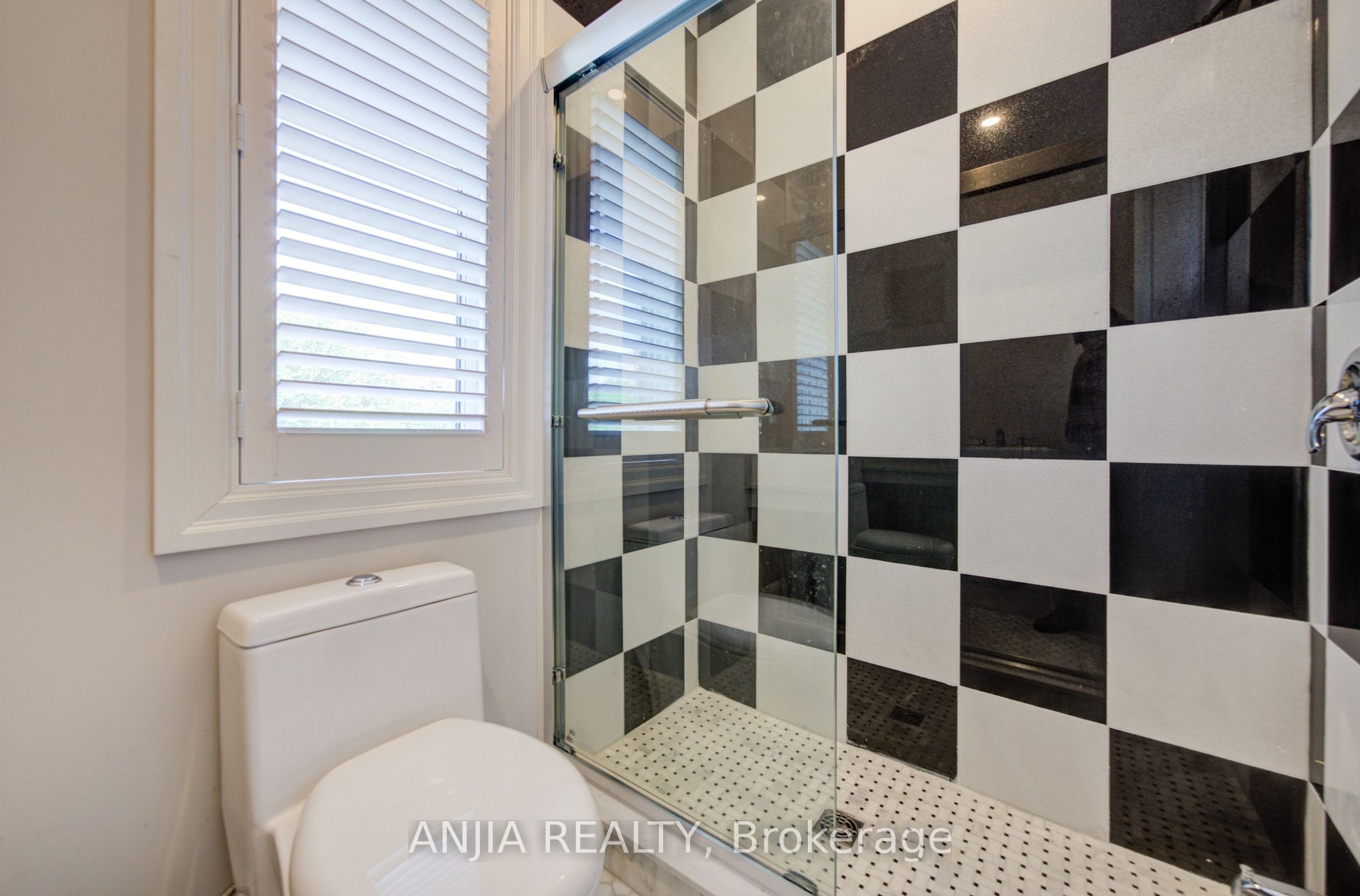 2652 Victoria Park Avenue Property Photo 36