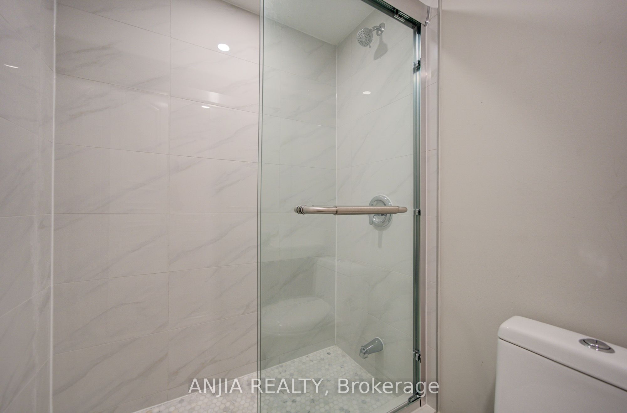 2652 Victoria Park Avenue Property Photo 42