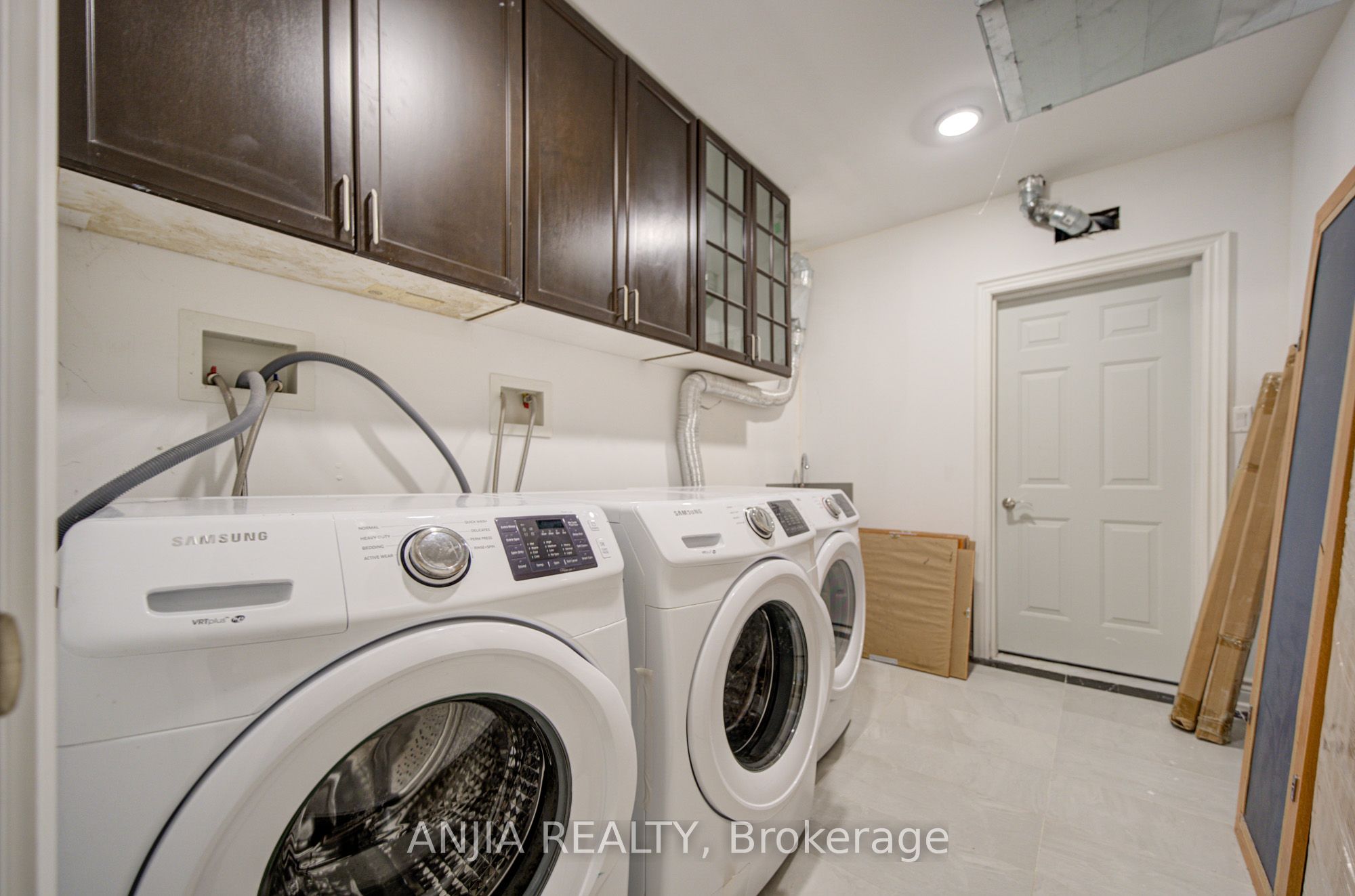 2652 Victoria Park Avenue Property Photo 43