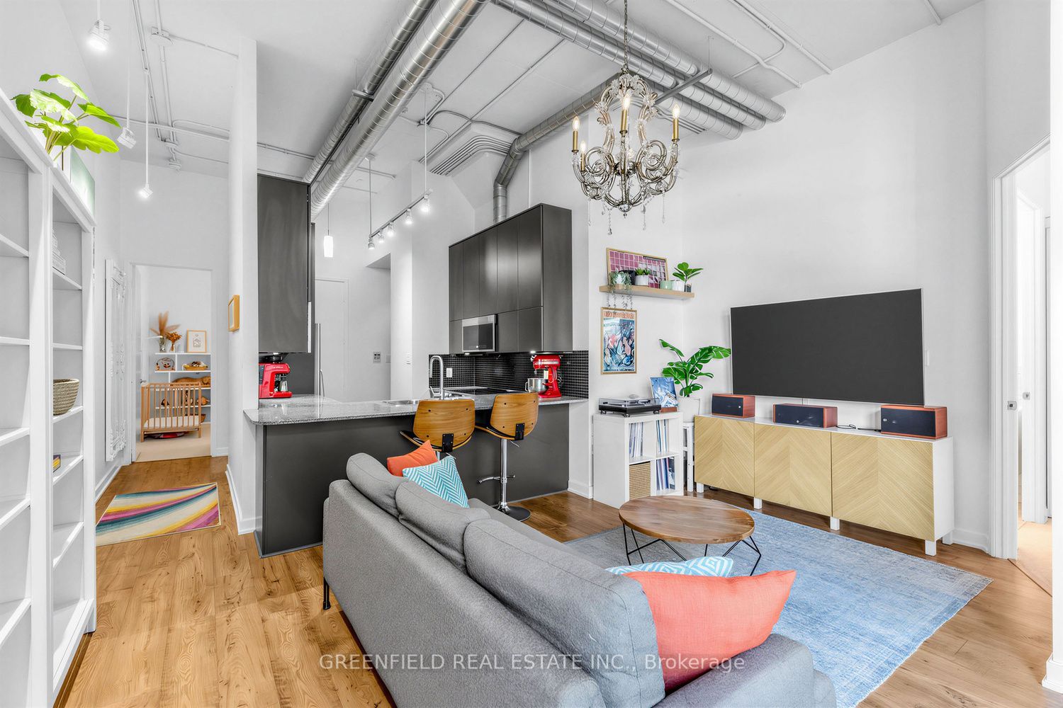 380 Macpherson Avenue N 410 Property Photo 1