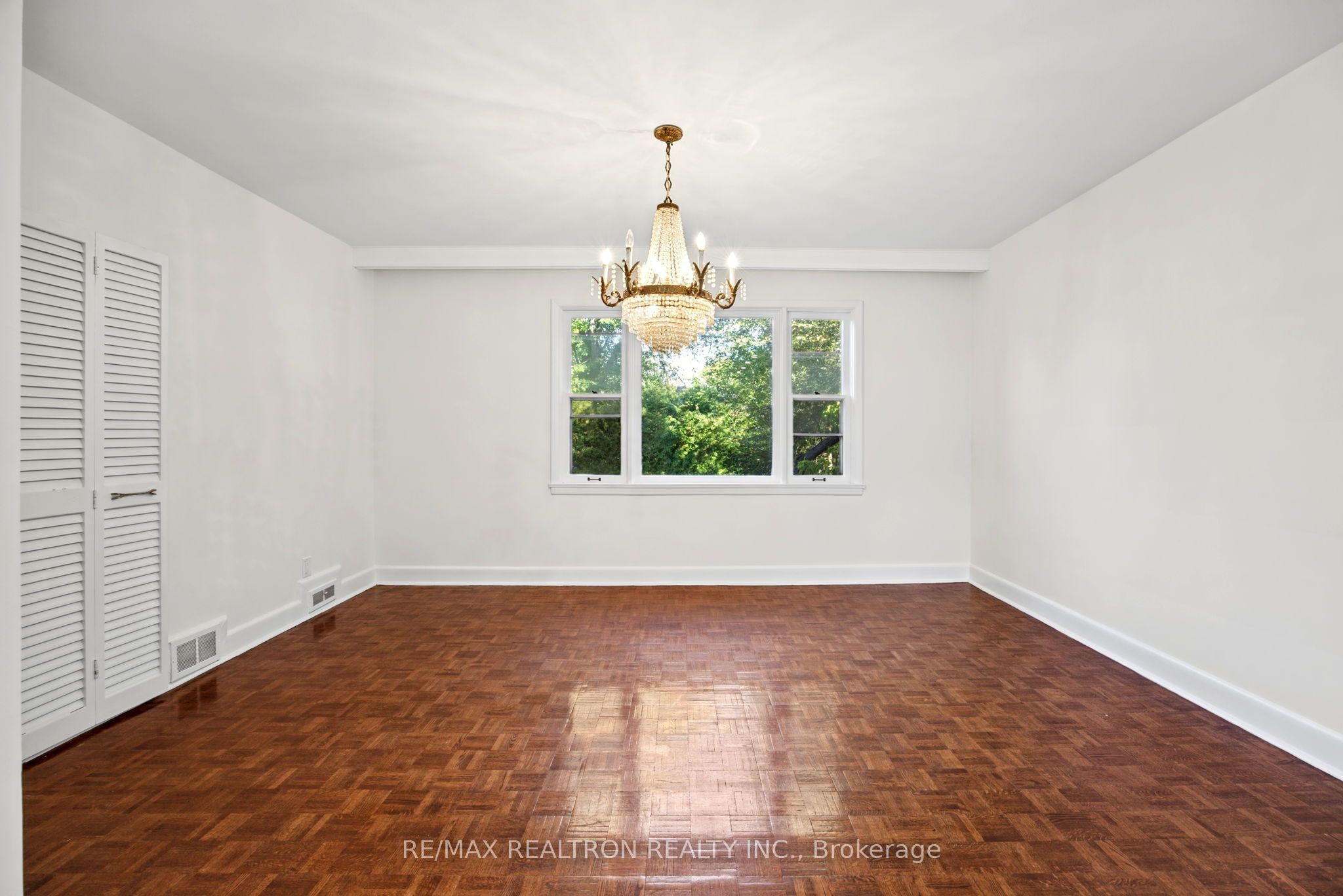 26 Shelborne Avenue Property Photo 3