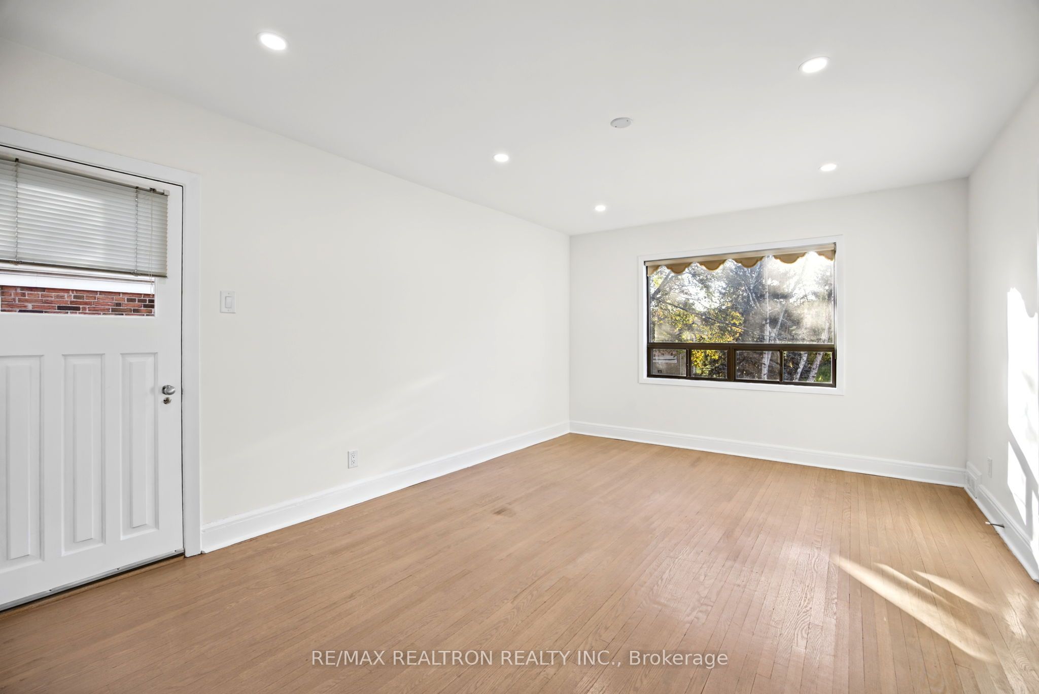26 Shelborne Avenue Property Photo 9