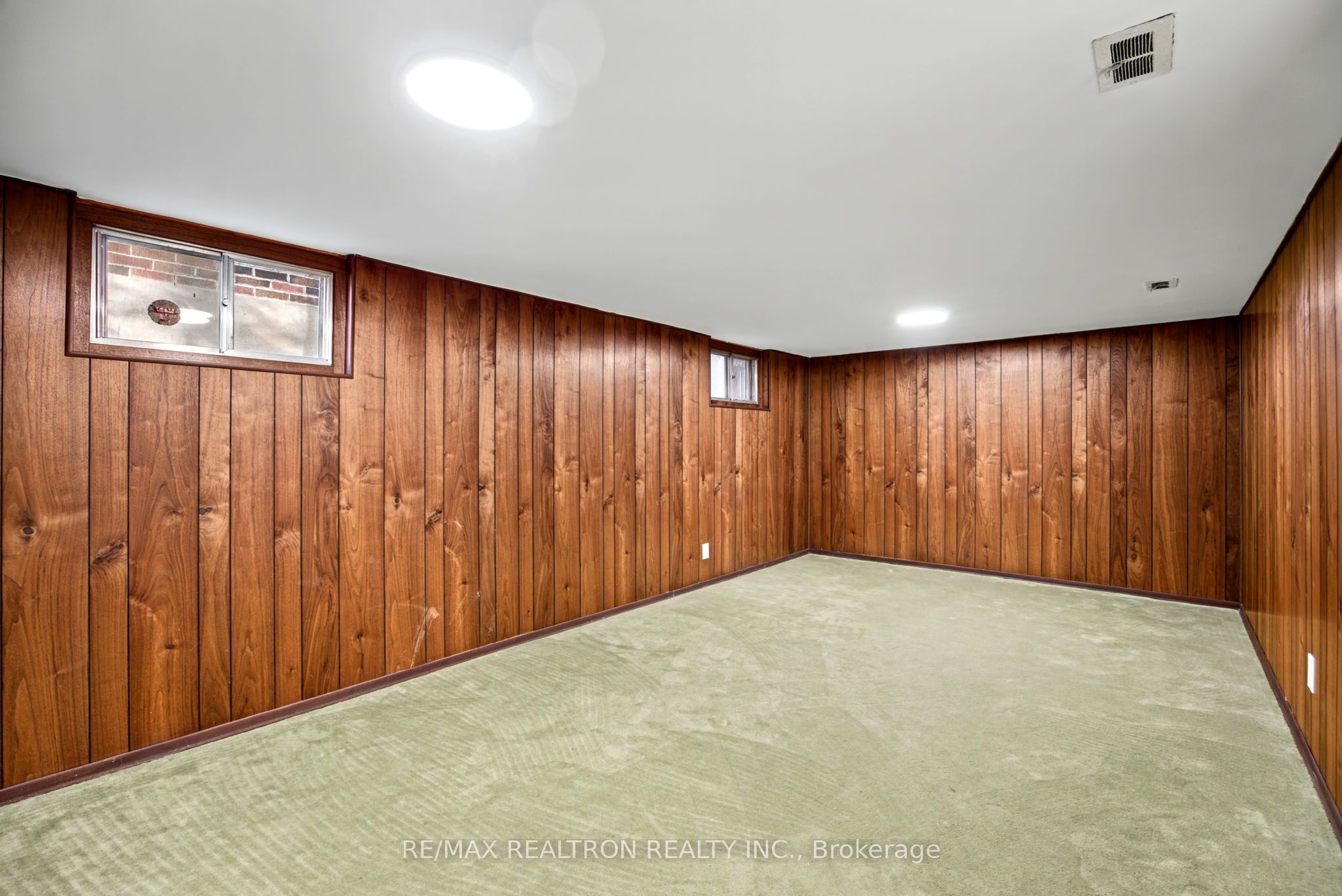26 Shelborne Avenue Property Photo 12