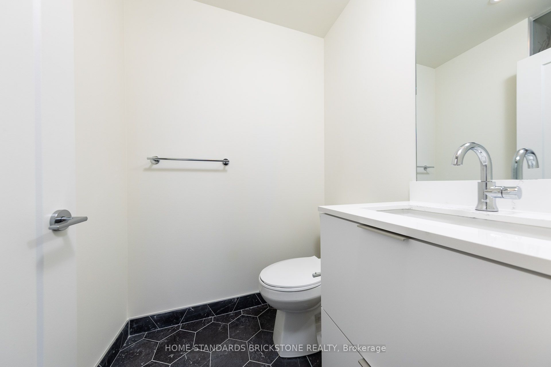 89 Church Street 4607 Property Photo 23