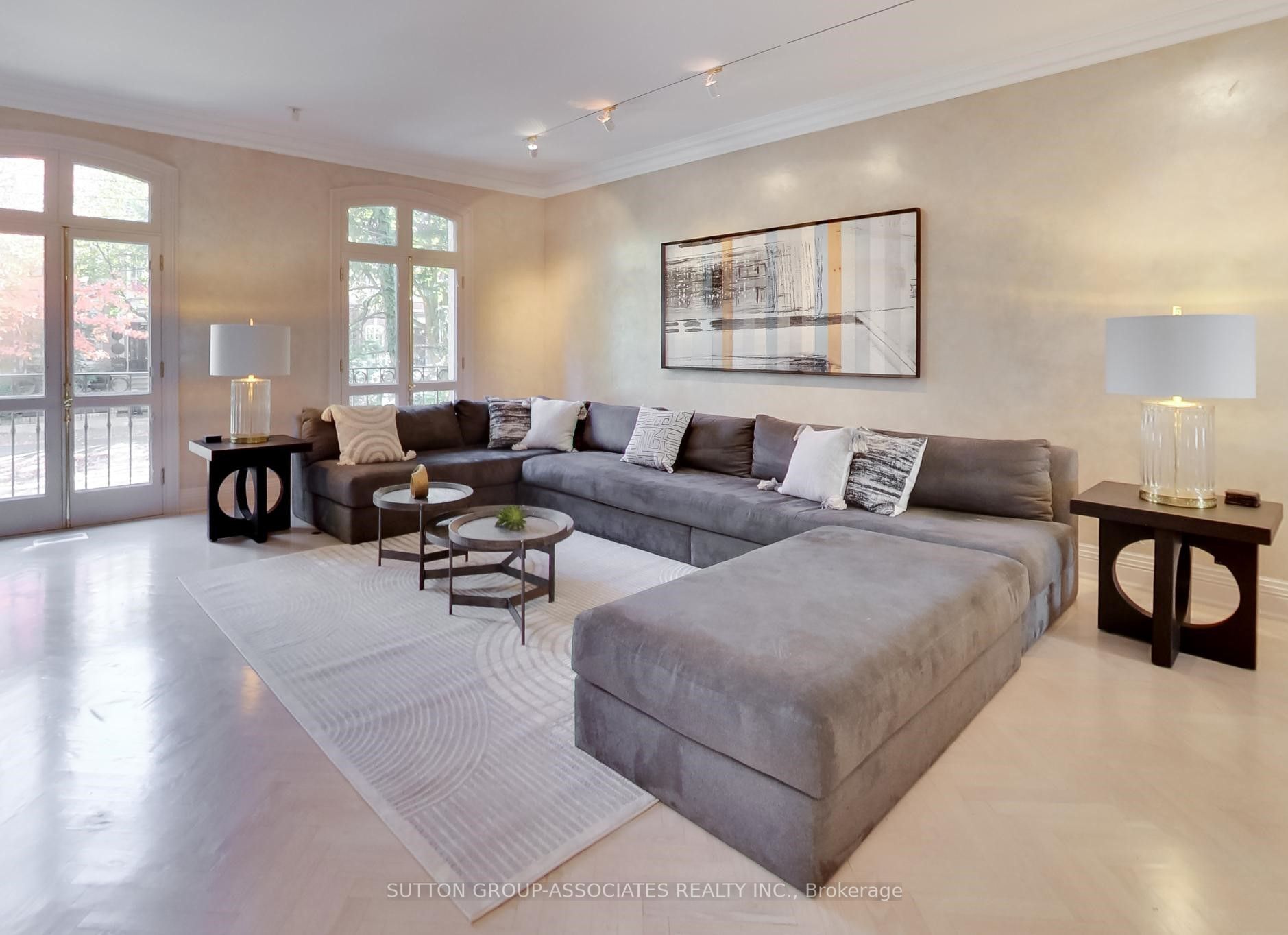 48 Lowther Avenue Property Photo 4