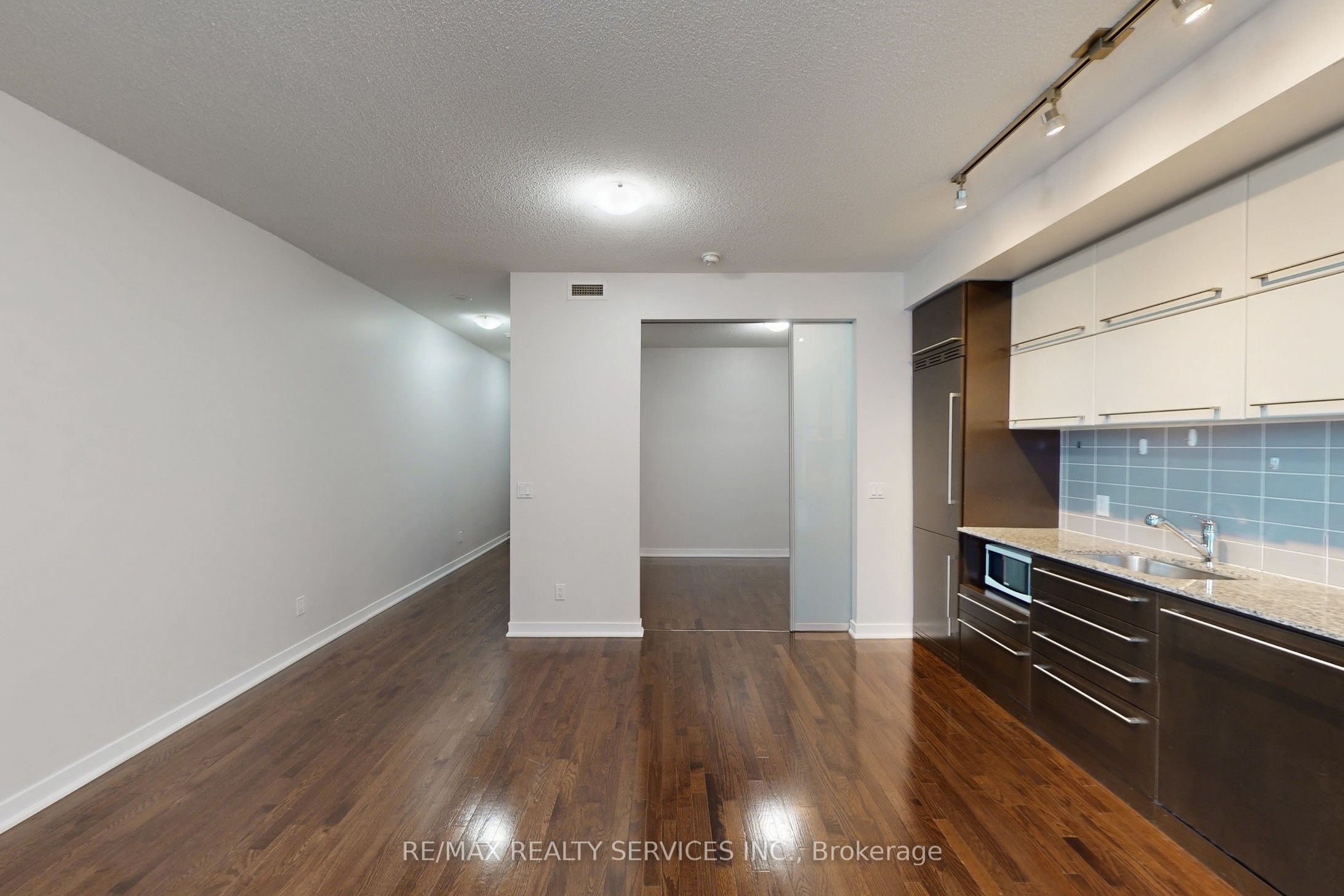 770 Bay Street 1009 Property Photo 14