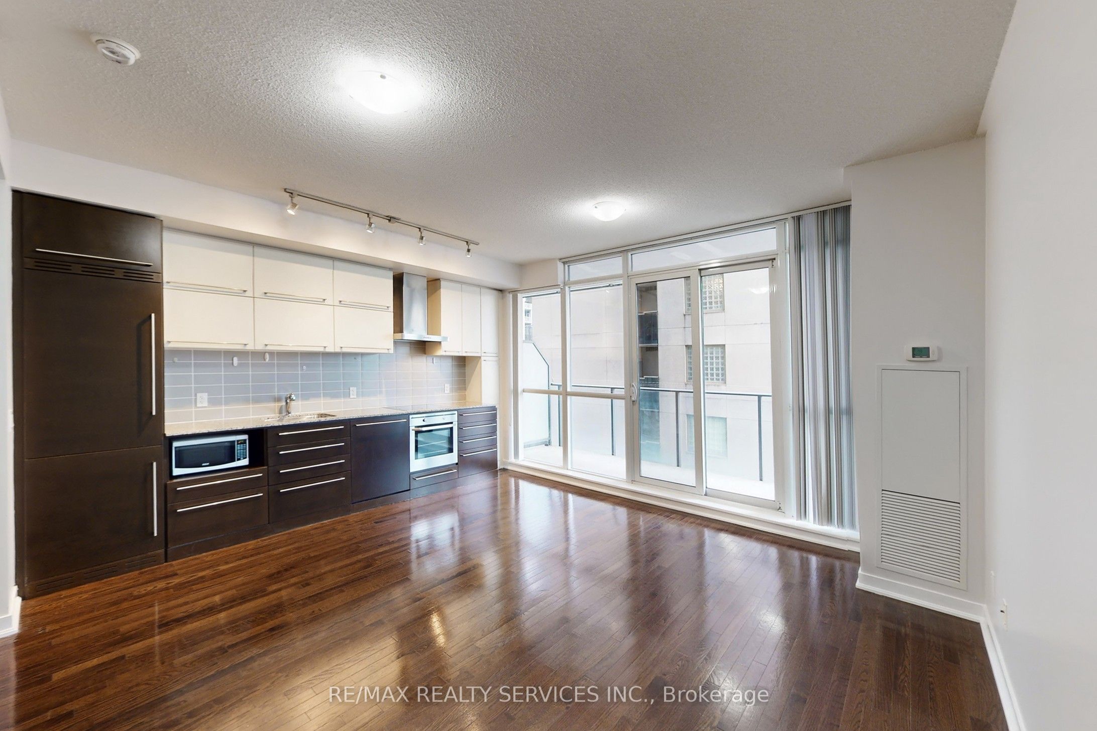 770 Bay Street 1009 Property Photo 17