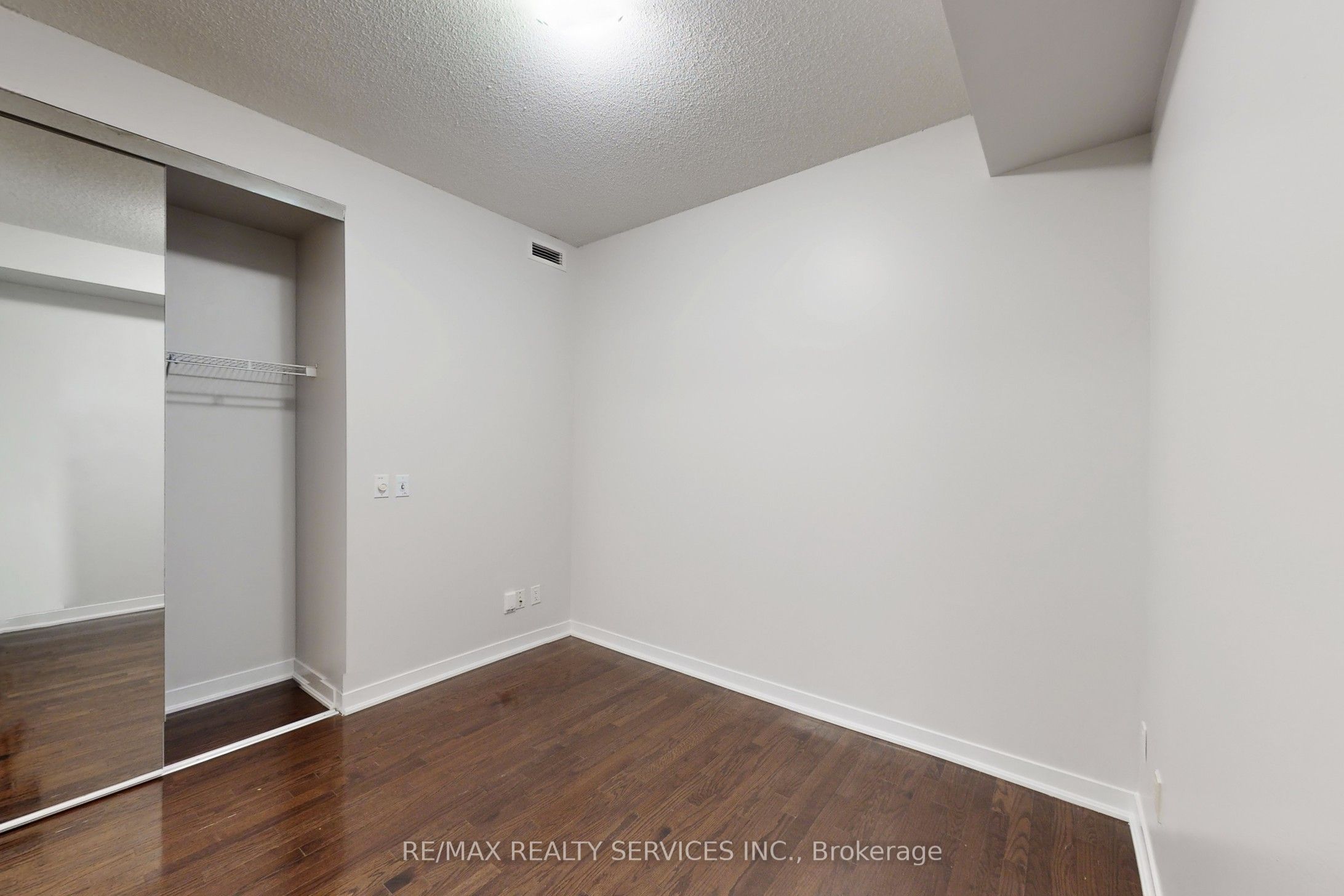 770 Bay Street 1009 Property Photo 20