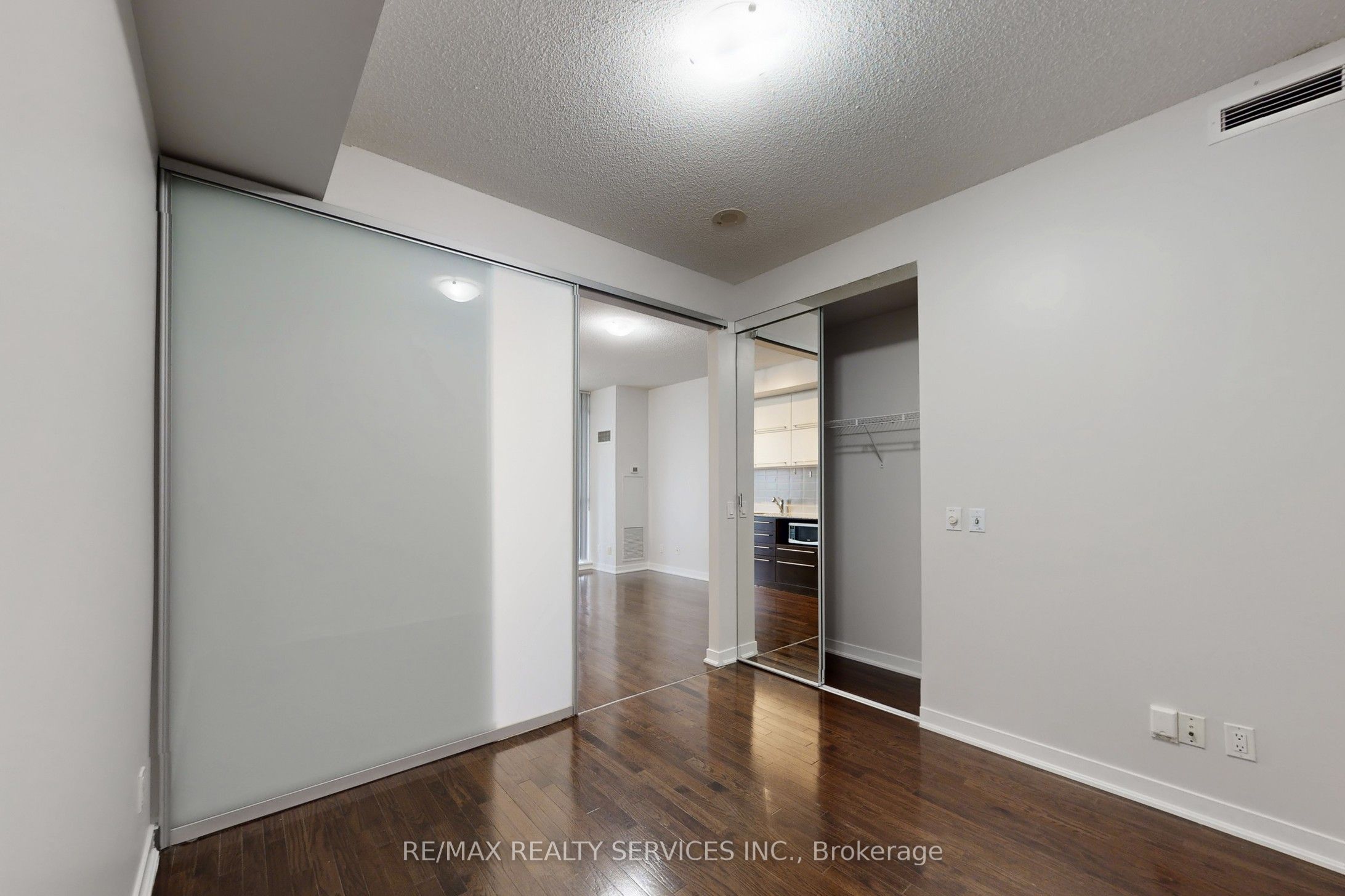 770 Bay Street 1009 Property Photo 21