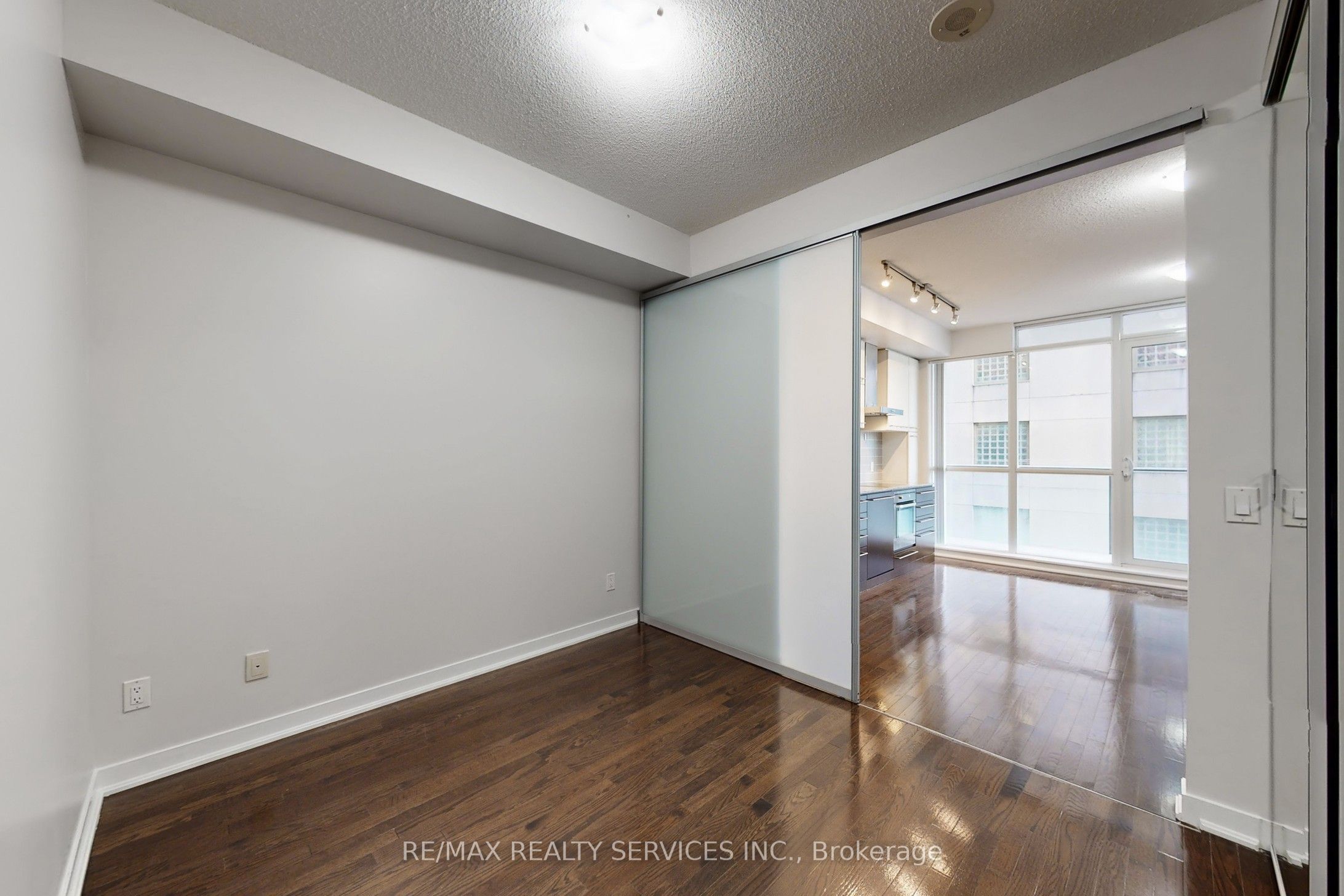 770 Bay Street 1009 Property Photo 23