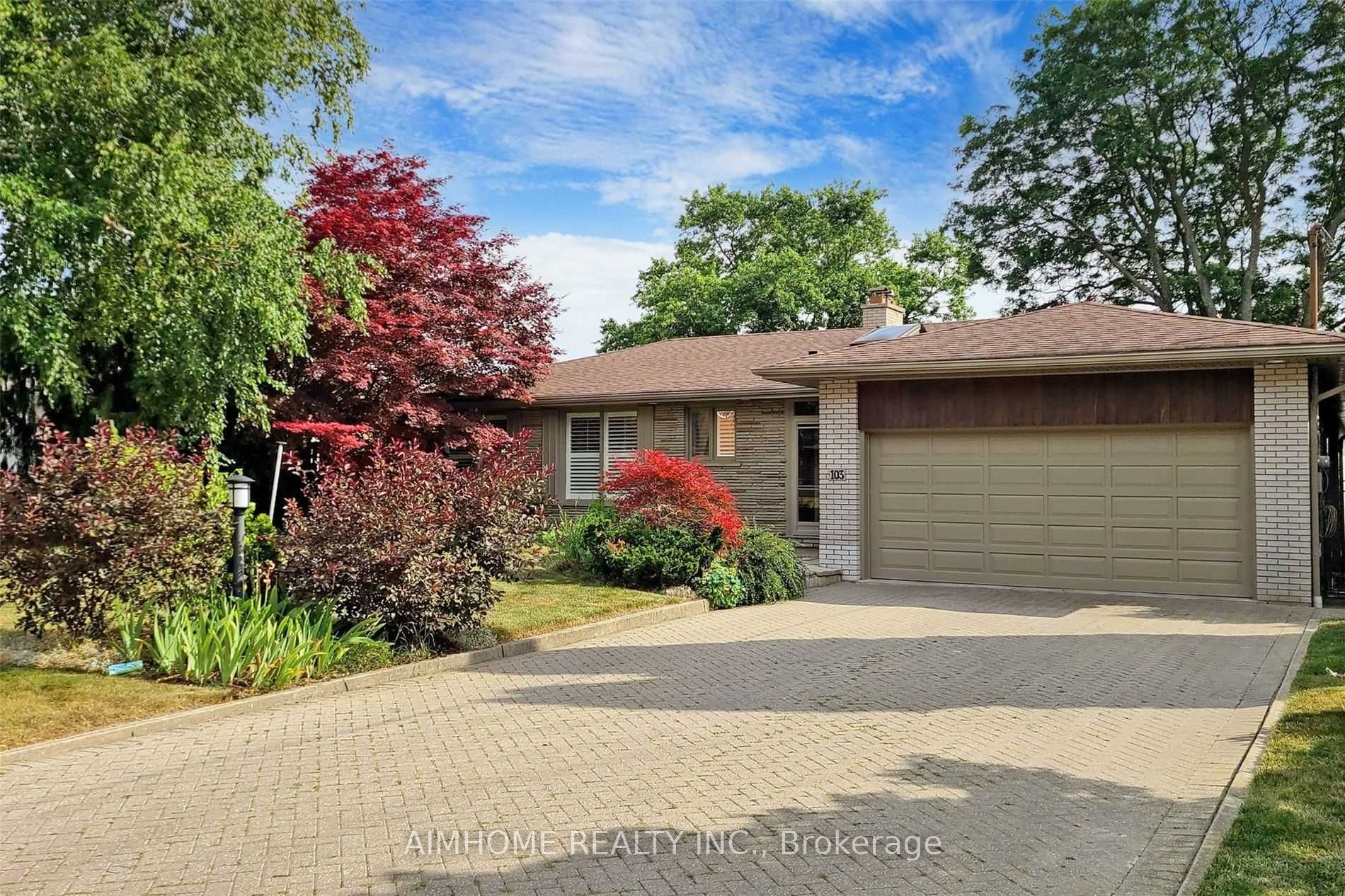 103 Alamosa Drive Property Photo 2