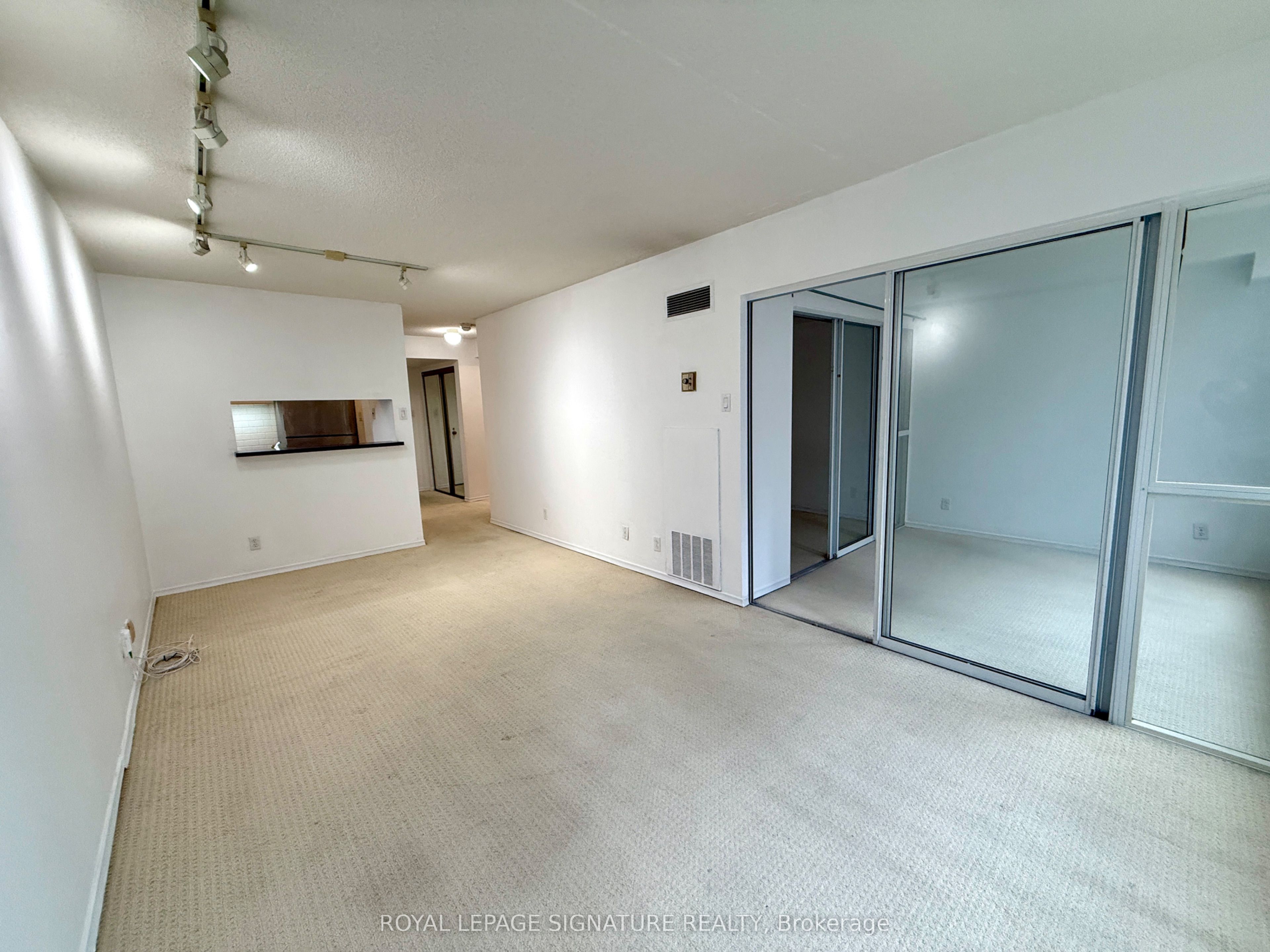 92 King Street E 309 Property Photo 2