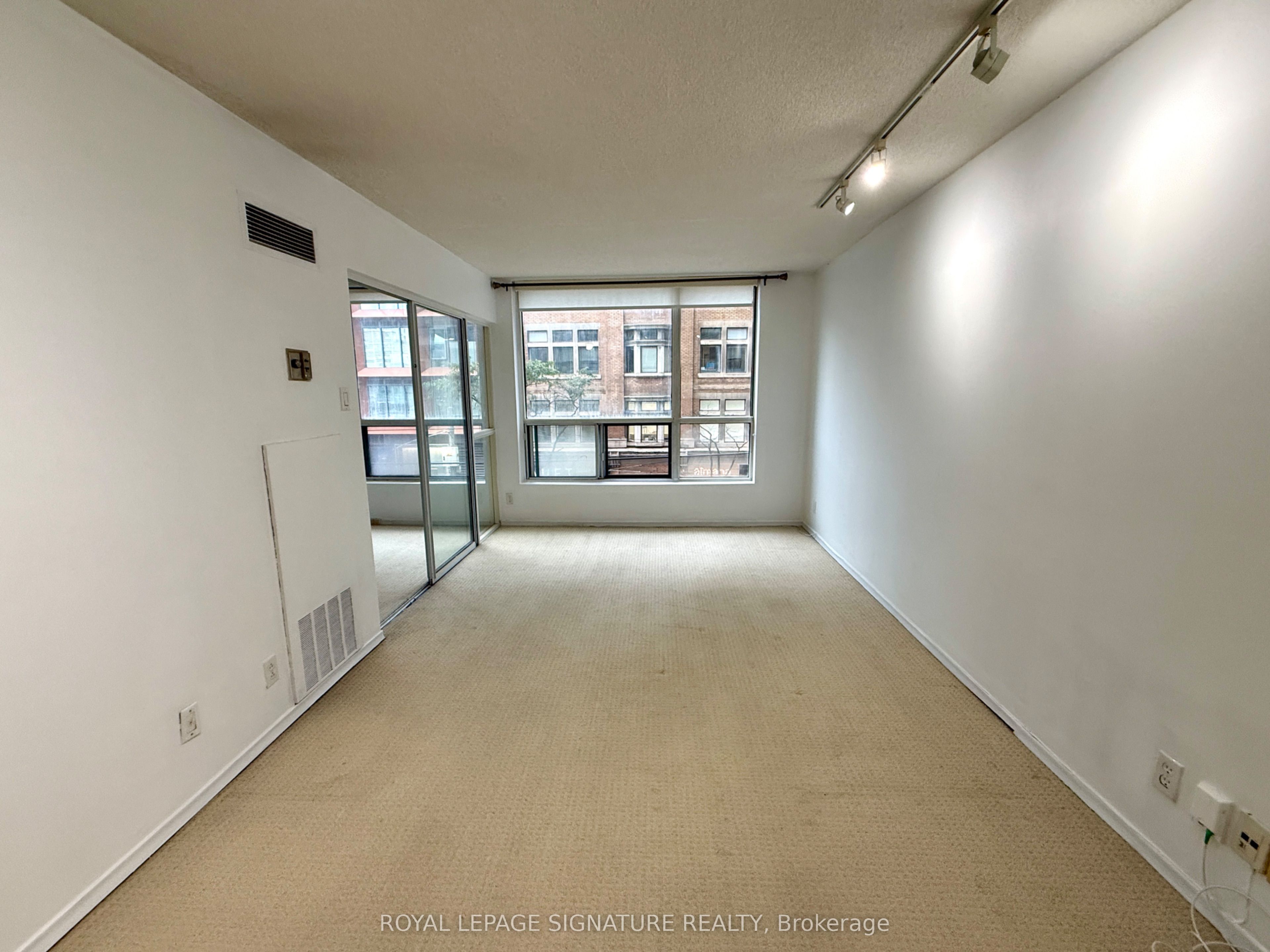 92 King Street E 309 Property Photo 3