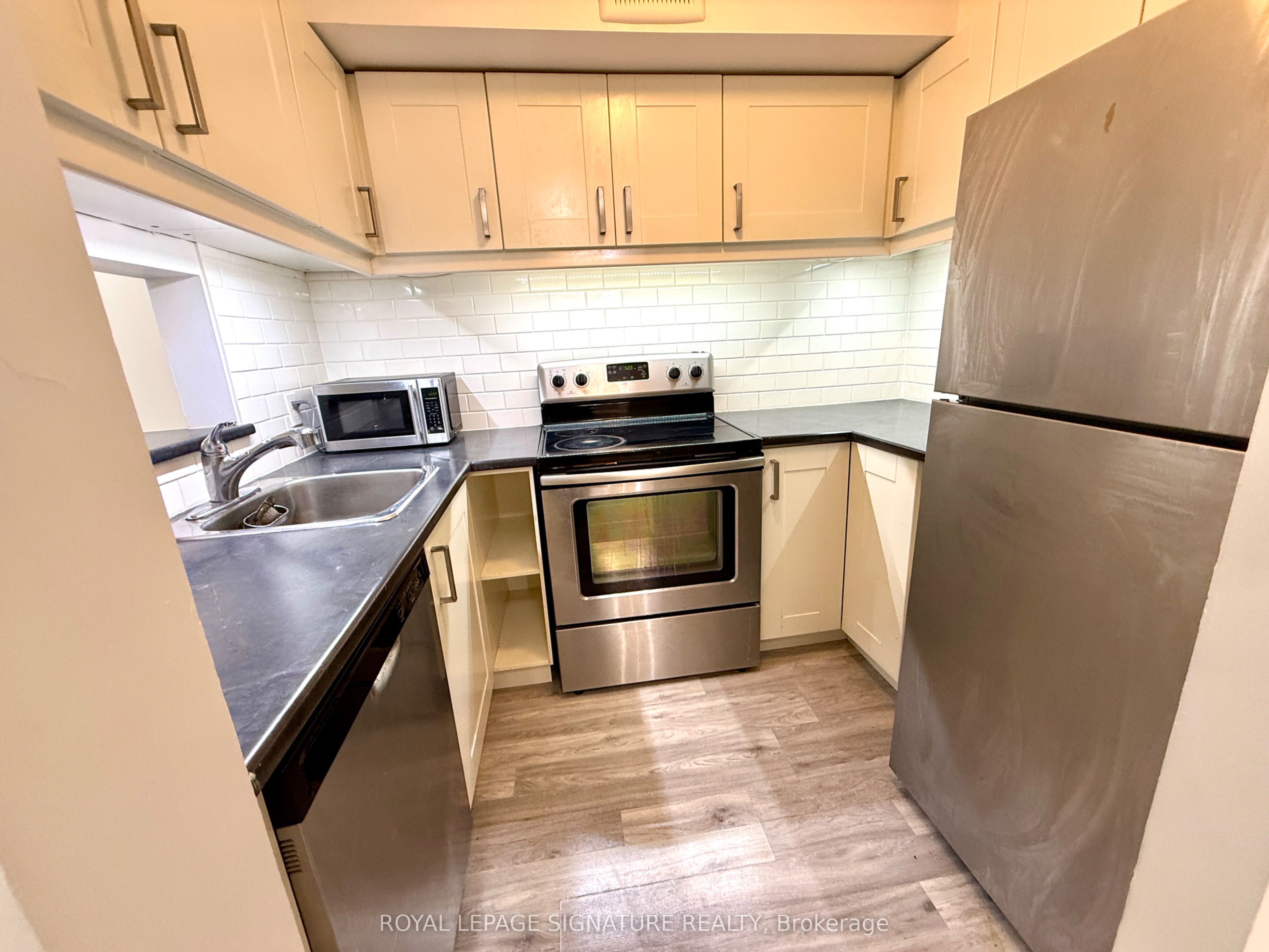 92 King Street E 309 Property Photo 5