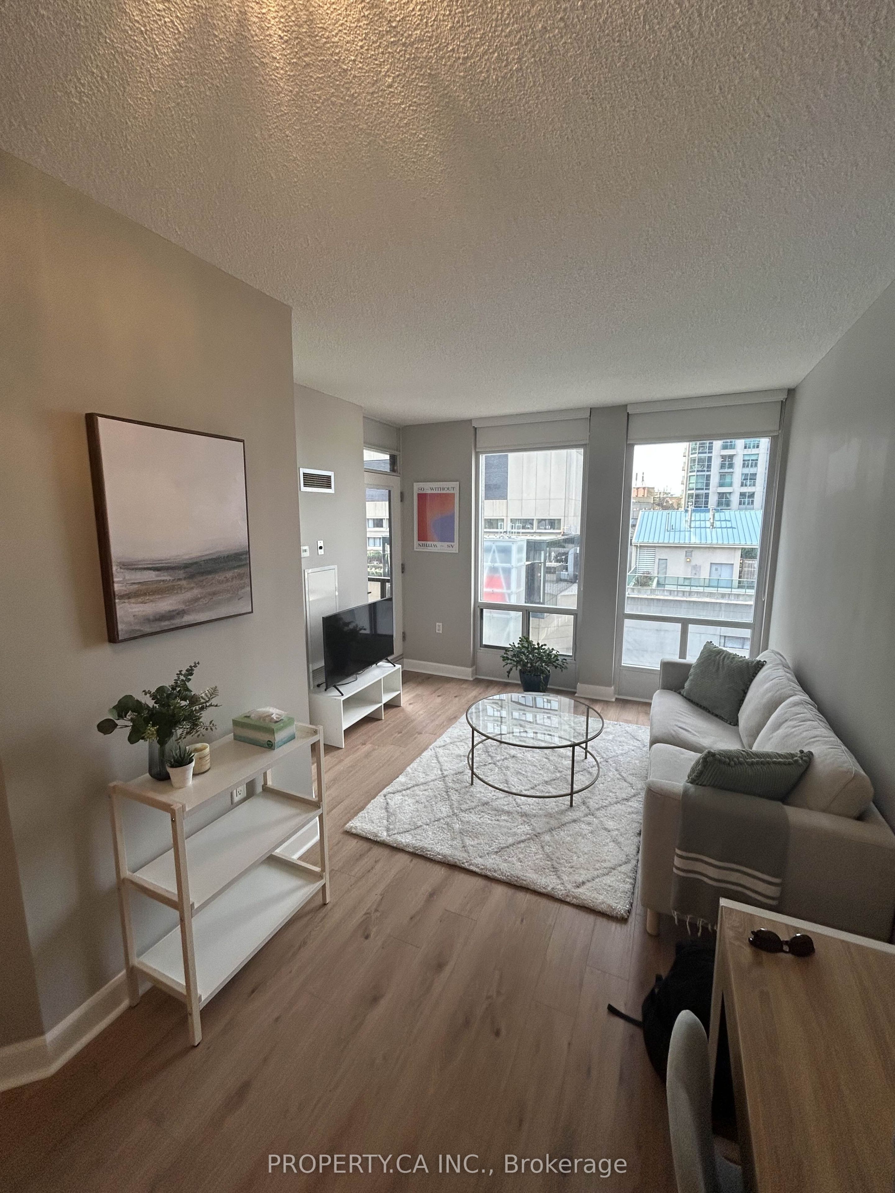 85 Bloor Street E 1503 Property Photo 2