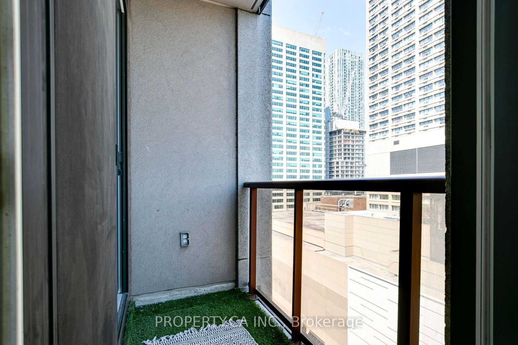 85 Bloor Street E 1503 Property Photo 10
