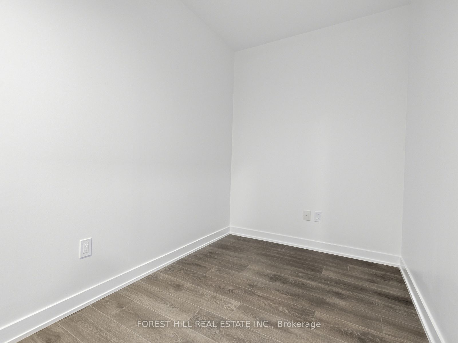 8 Tippett Road 407 Property Photo 20