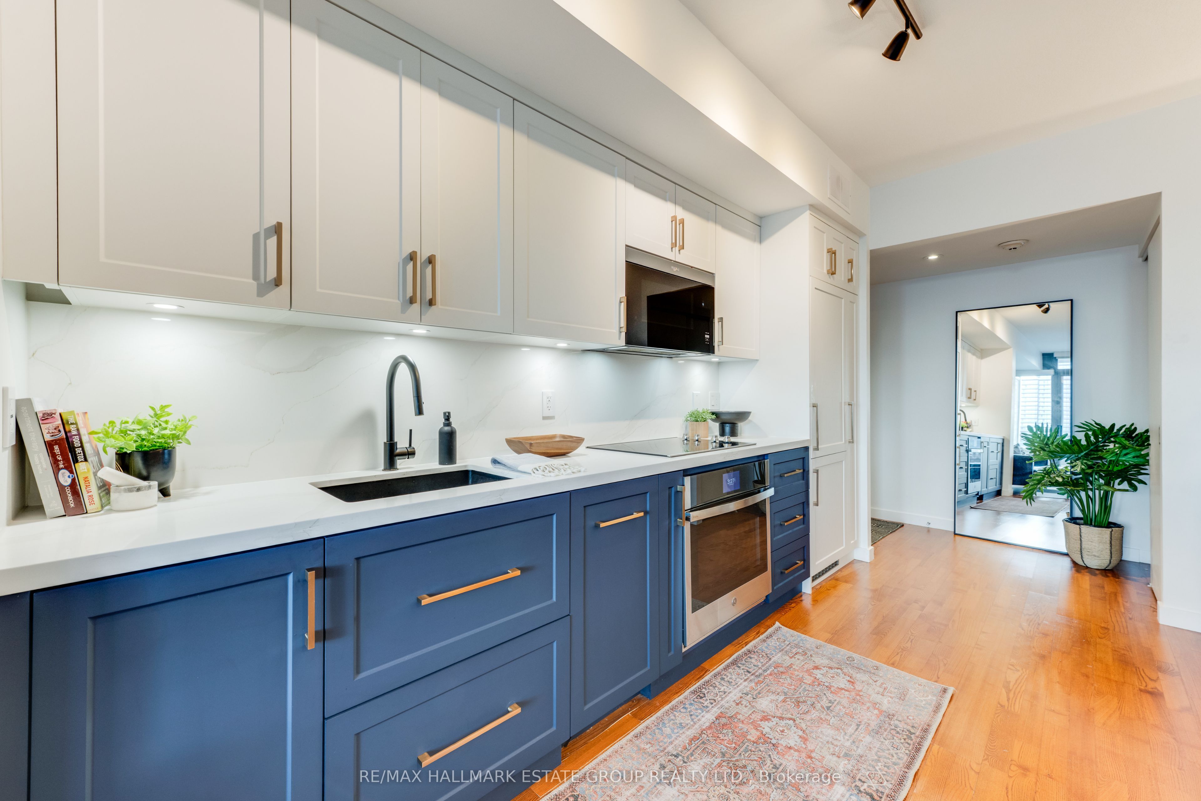 285 Mutual Street 2201 Property Photo 12