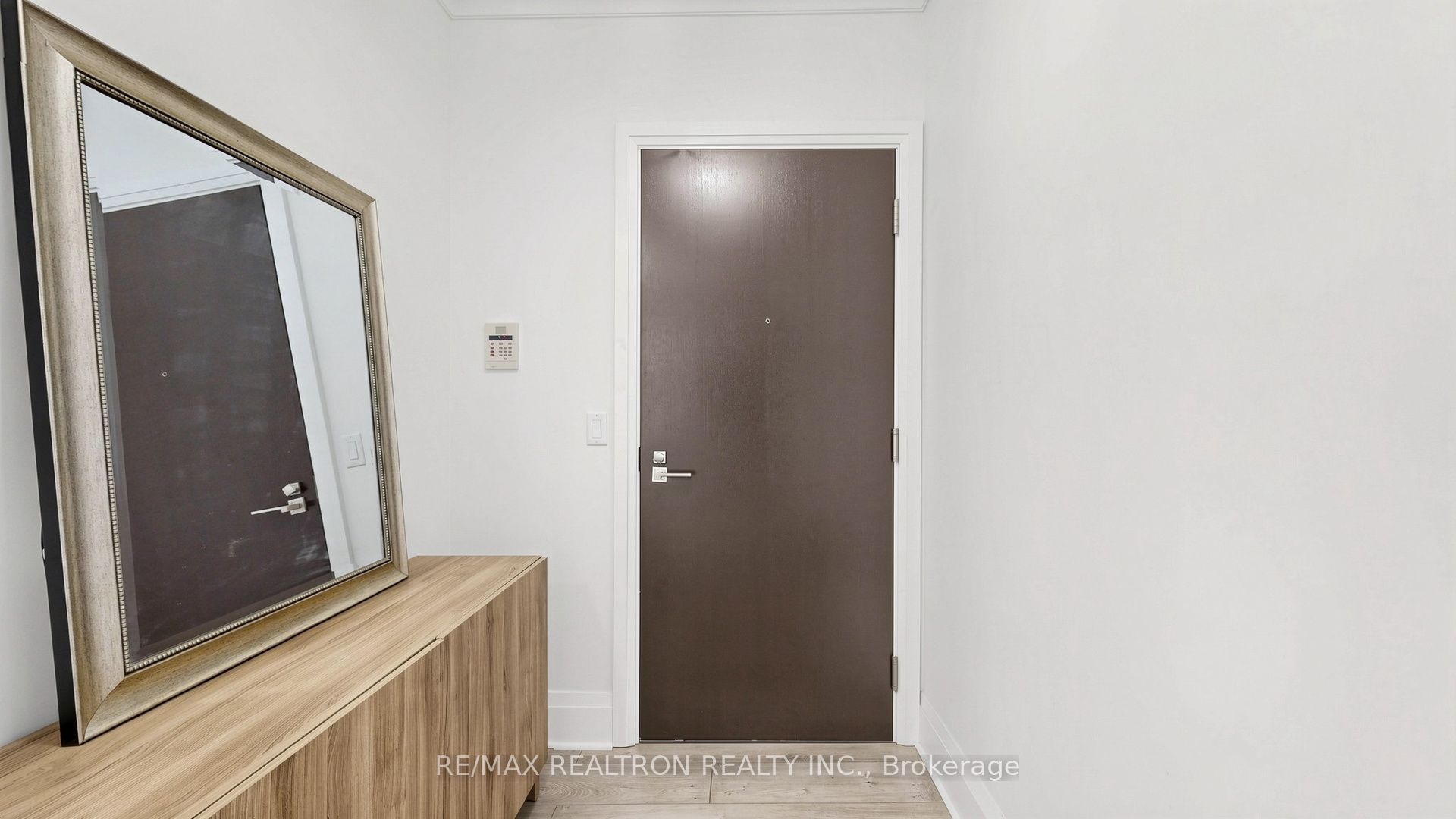 100 Harrison Garden Boulevard 1223 Property Photo 10