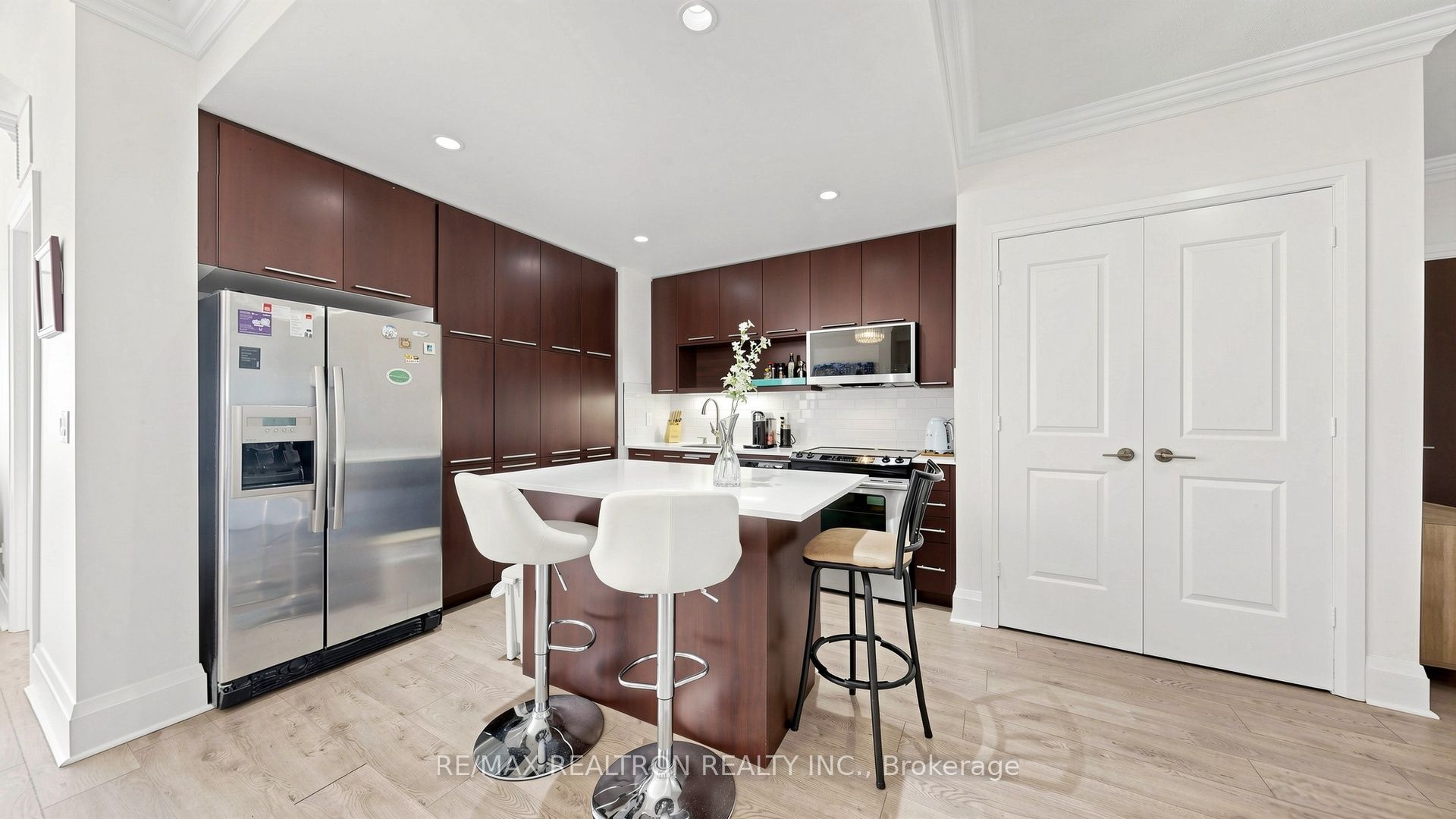 100 Harrison Garden Boulevard 1223 Property Photo 28