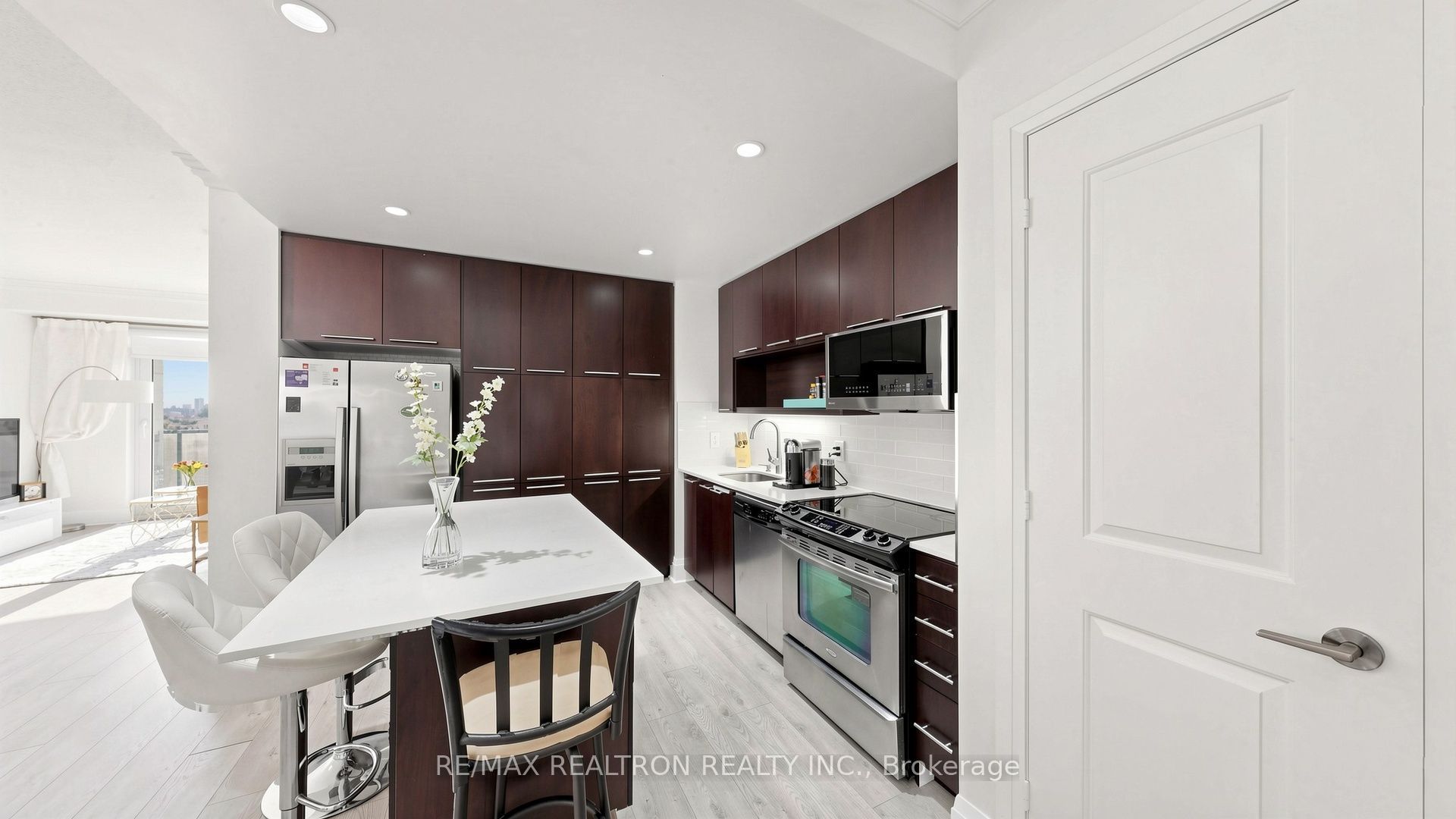 100 Harrison Garden Boulevard 1223 Property Photo 29