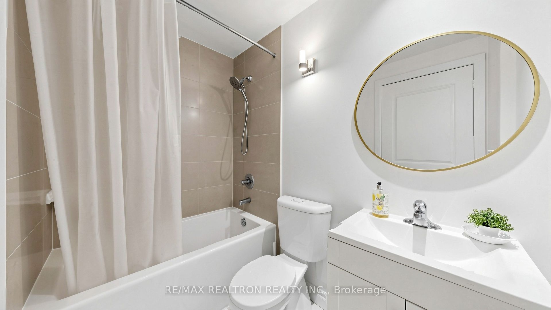 100 Harrison Garden Boulevard 1223 Property Photo 42
