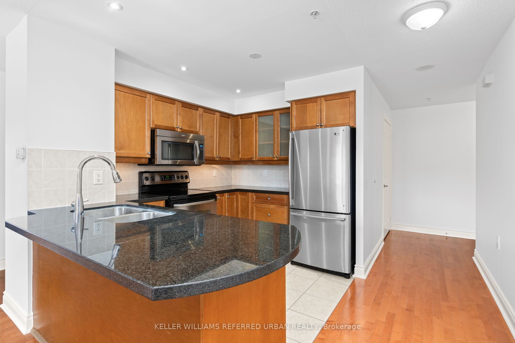 12 Rean Drive 314 Property Photo 11
