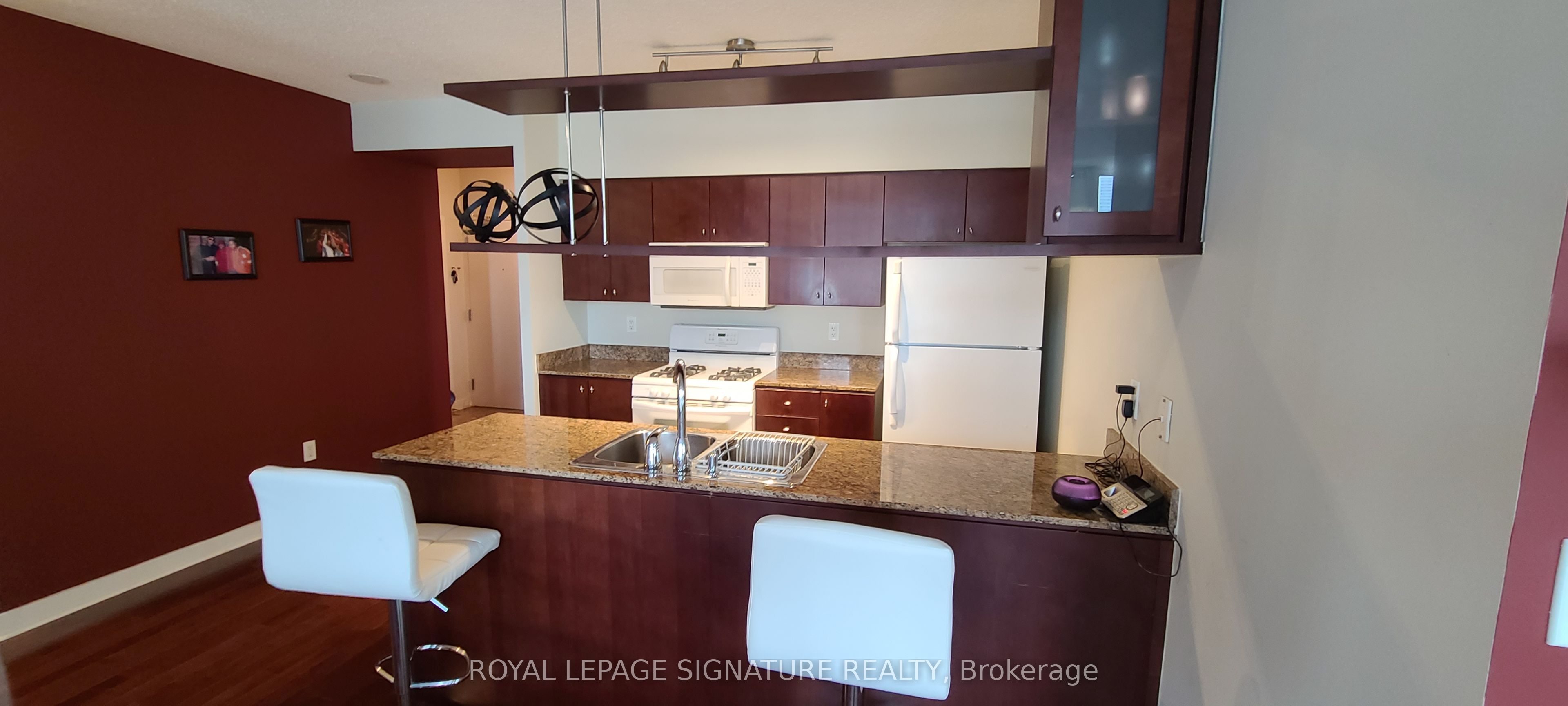 10 Navy Wharf Court 1212 Property Photo 6