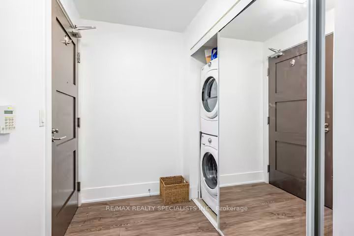 300 Front Street W 304 Property Photo 18
