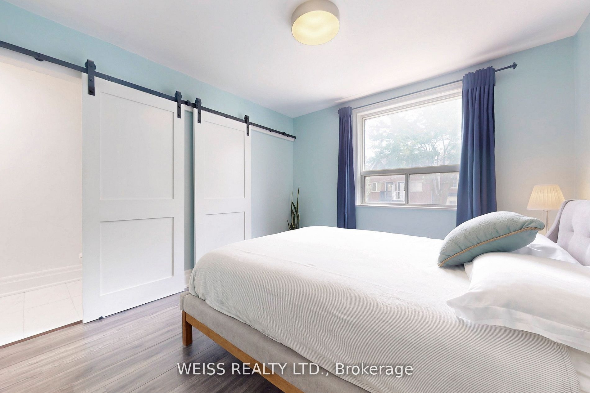 758 Richmond Street W Property Photo 17