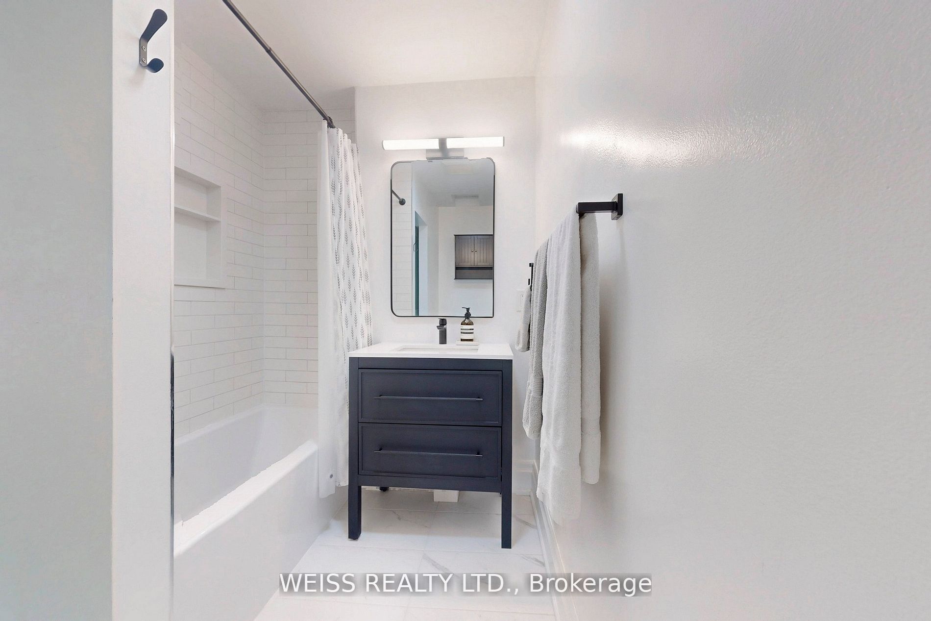 758 Richmond Street W Property Photo 18