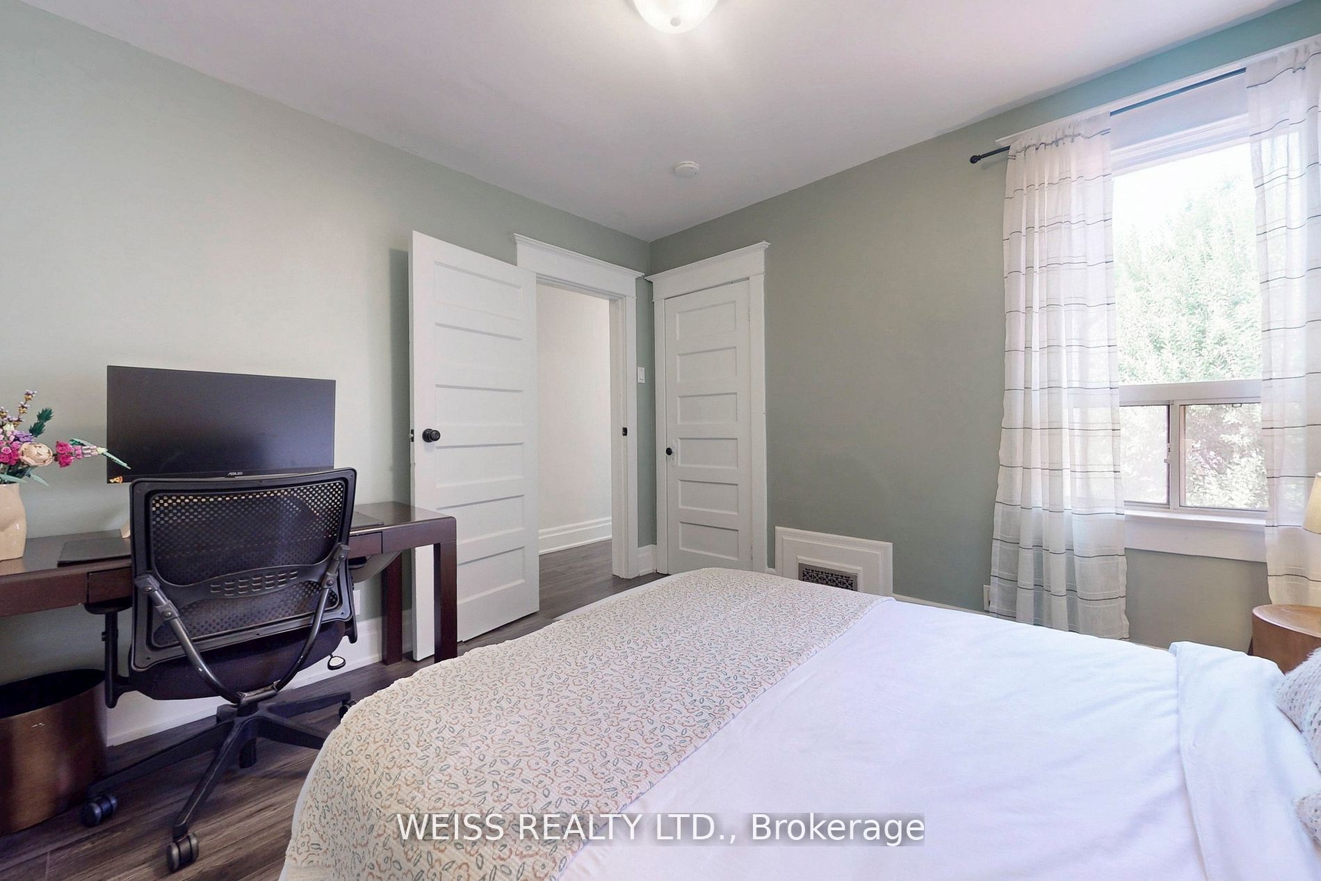758 Richmond Street W Property Photo 20