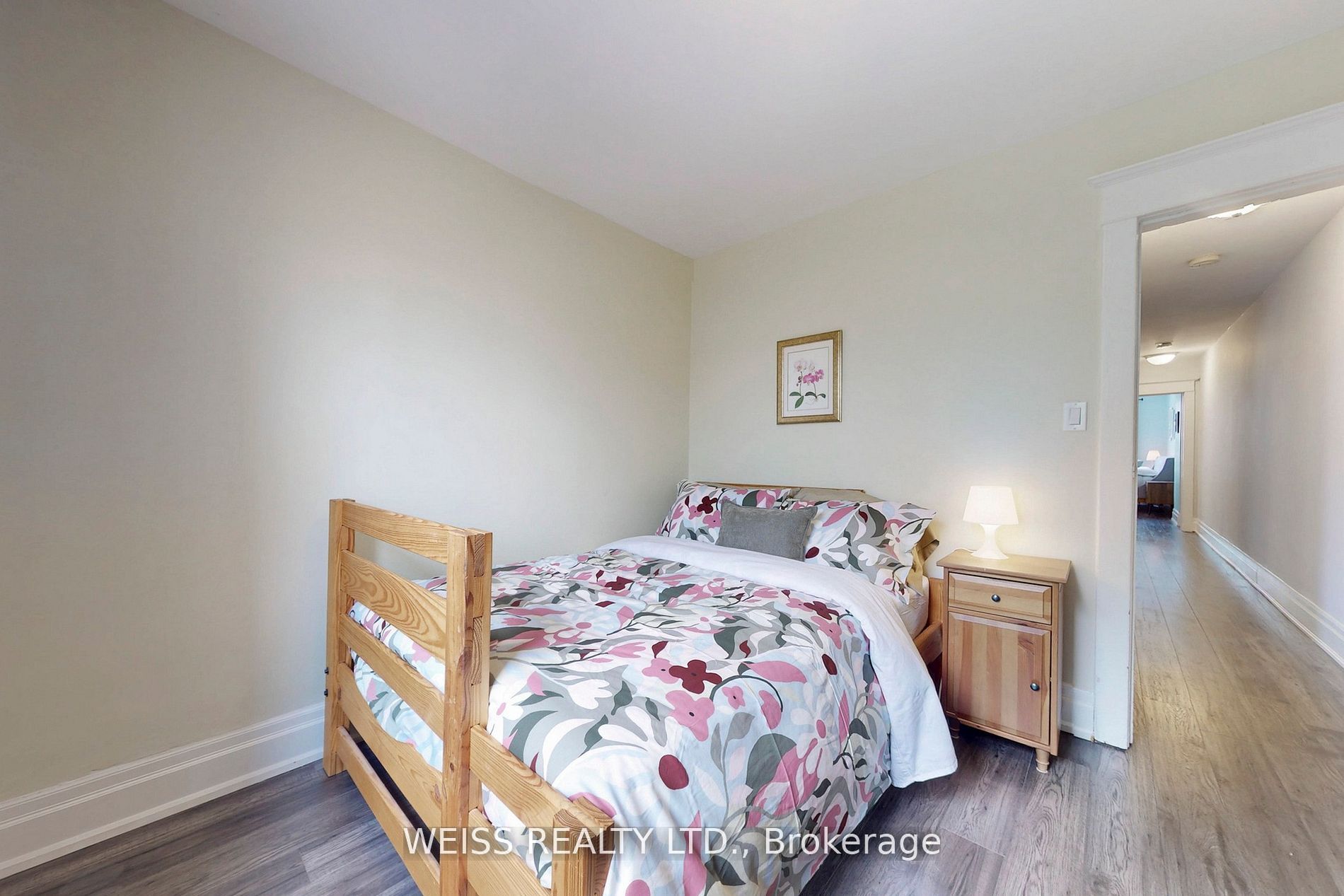 758 Richmond Street W Property Photo 22