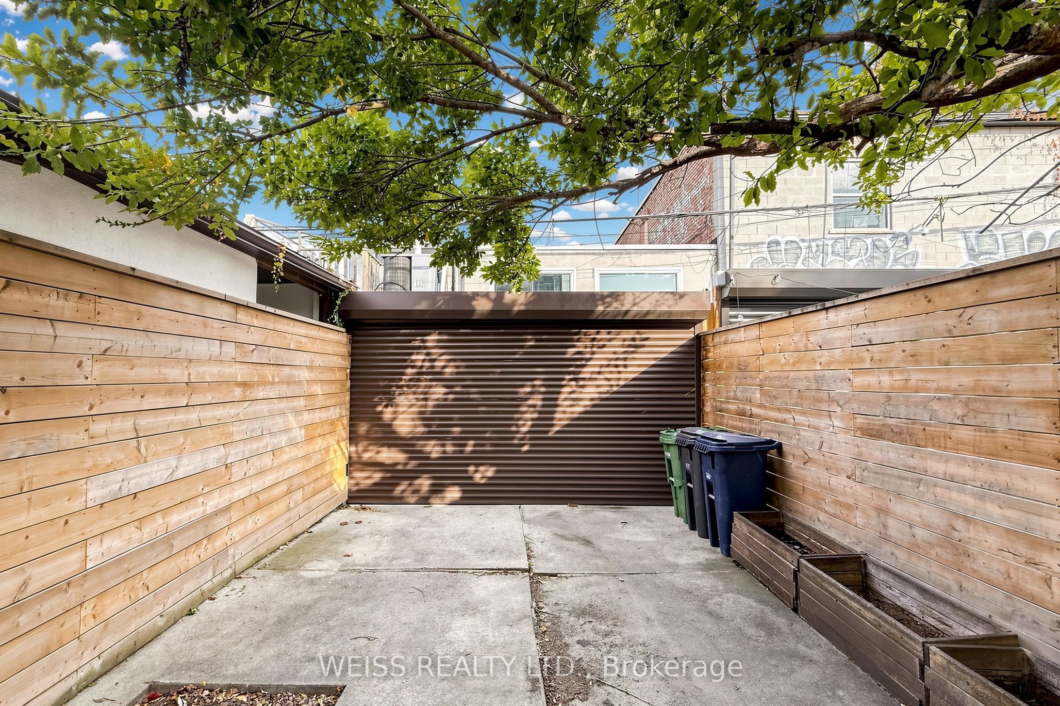 758 Richmond Street W Property Photo 42