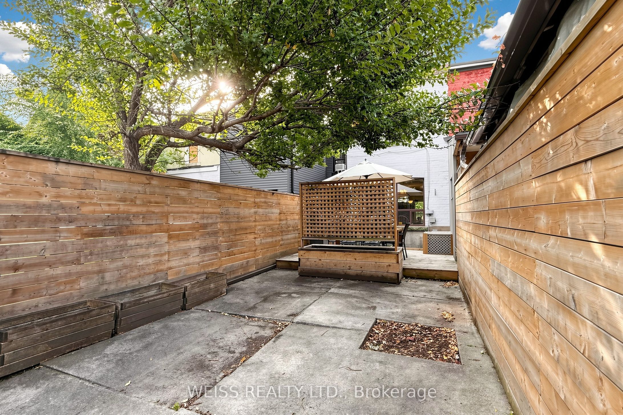 758 Richmond Street W Property Photo 43