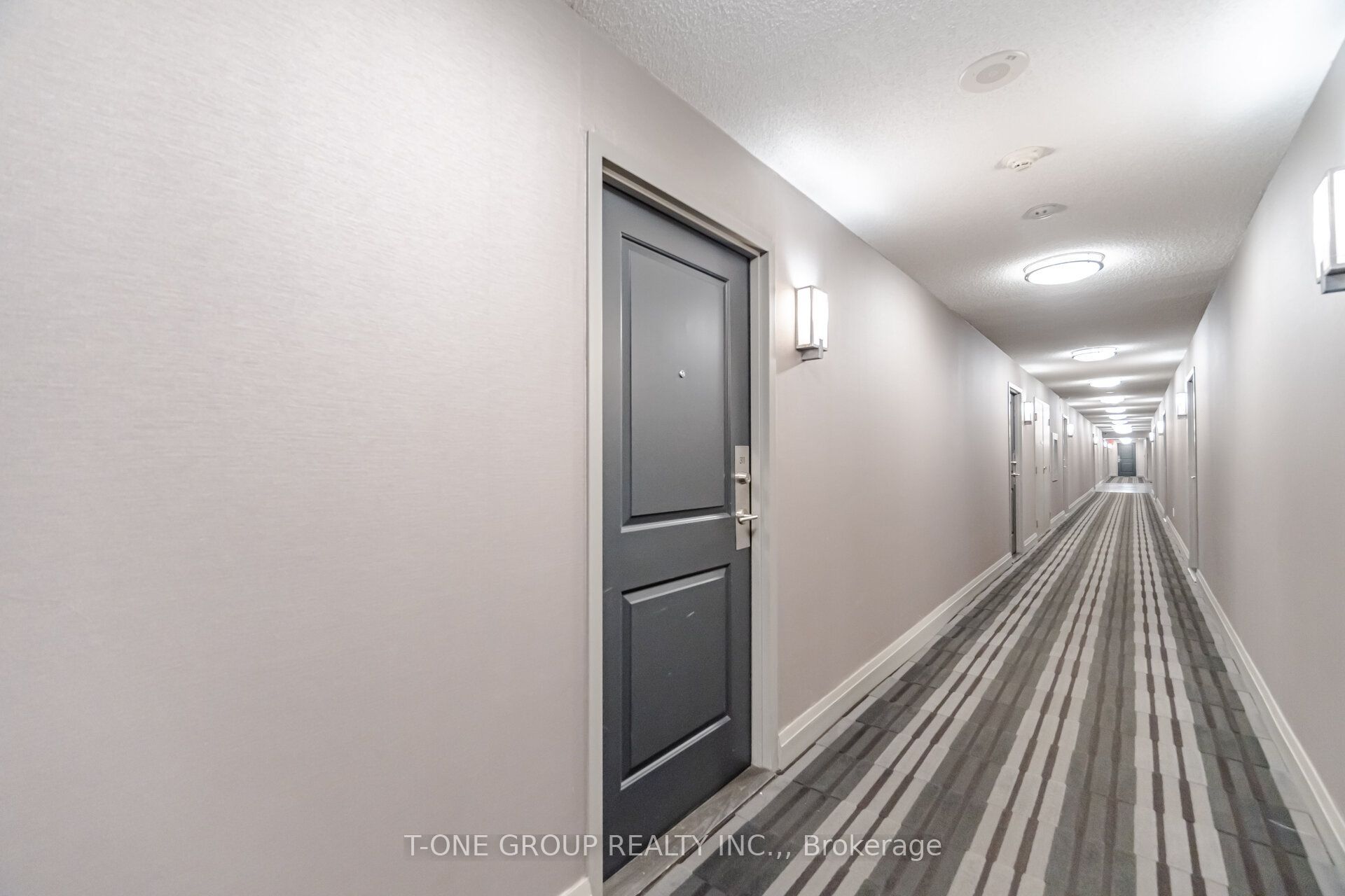35 Bastion Street 311 Property Photo 6