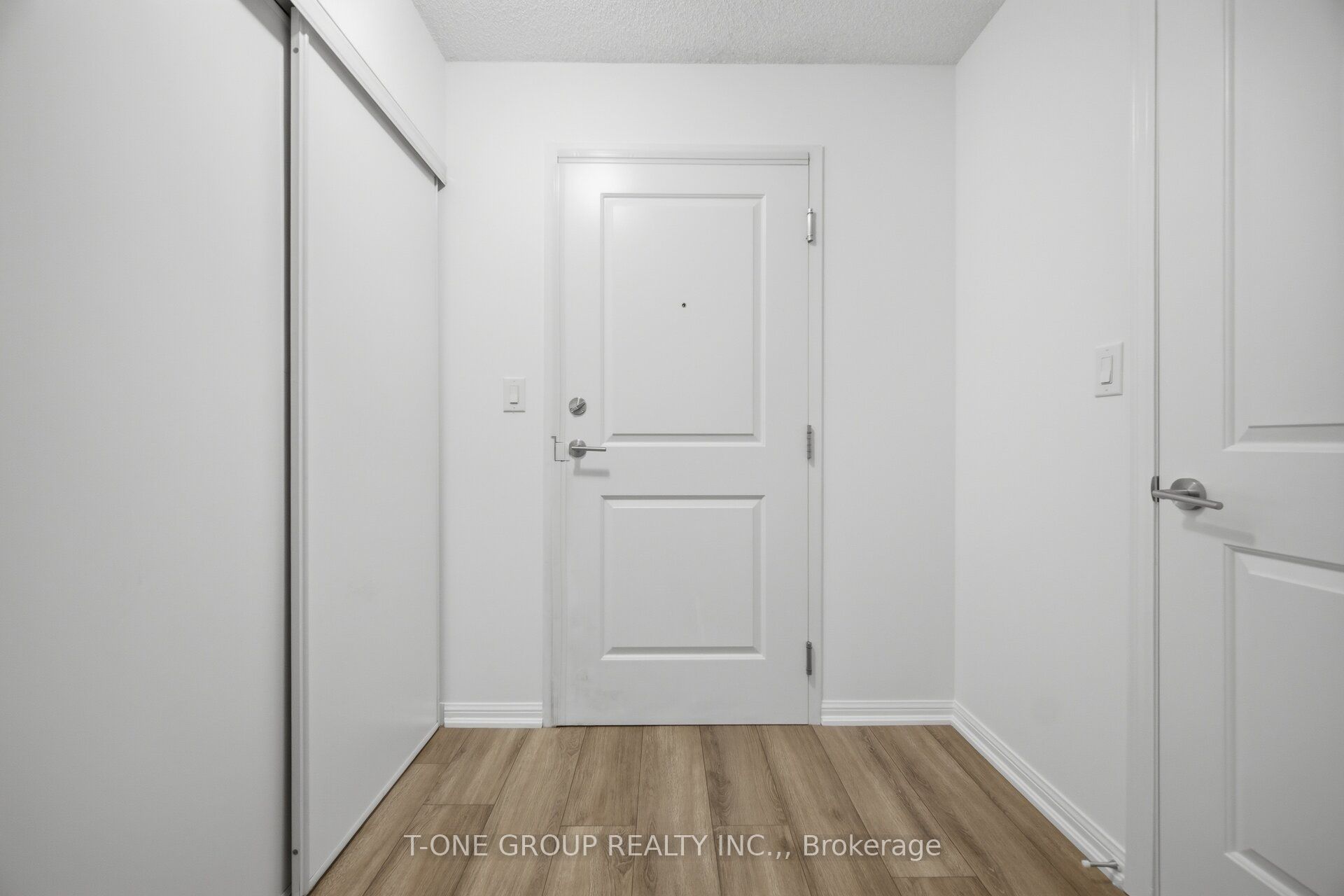35 Bastion Street 311 Property Photo 7