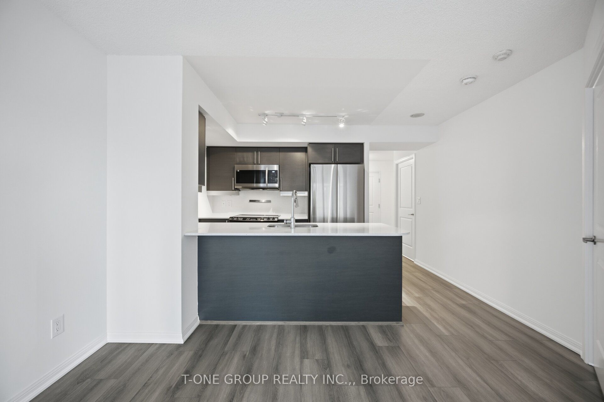 35 Bastion Street 311 Property Photo 10