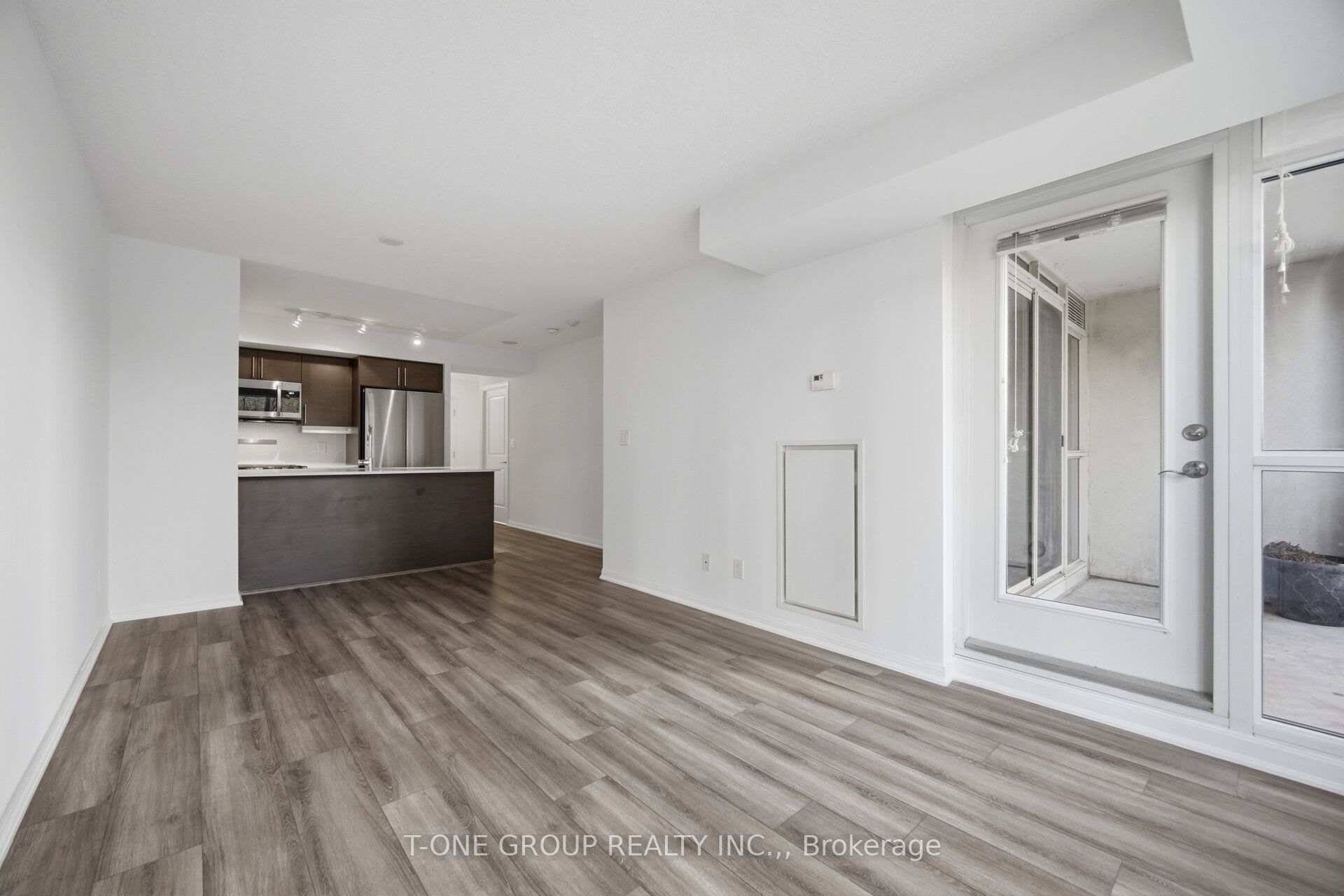 35 Bastion Street 311 Property Photo 15