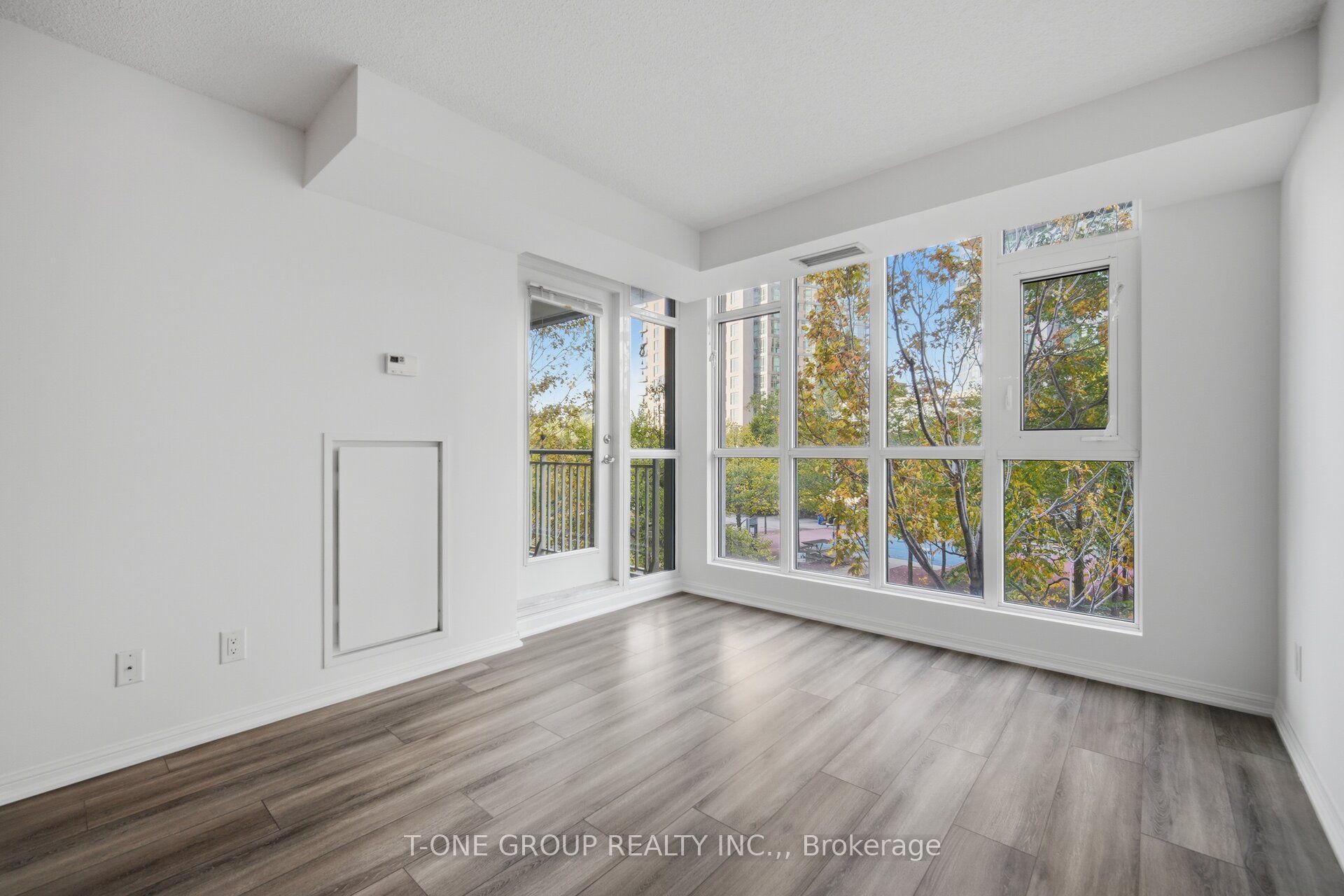 35 Bastion Street 311 Property Photo 18