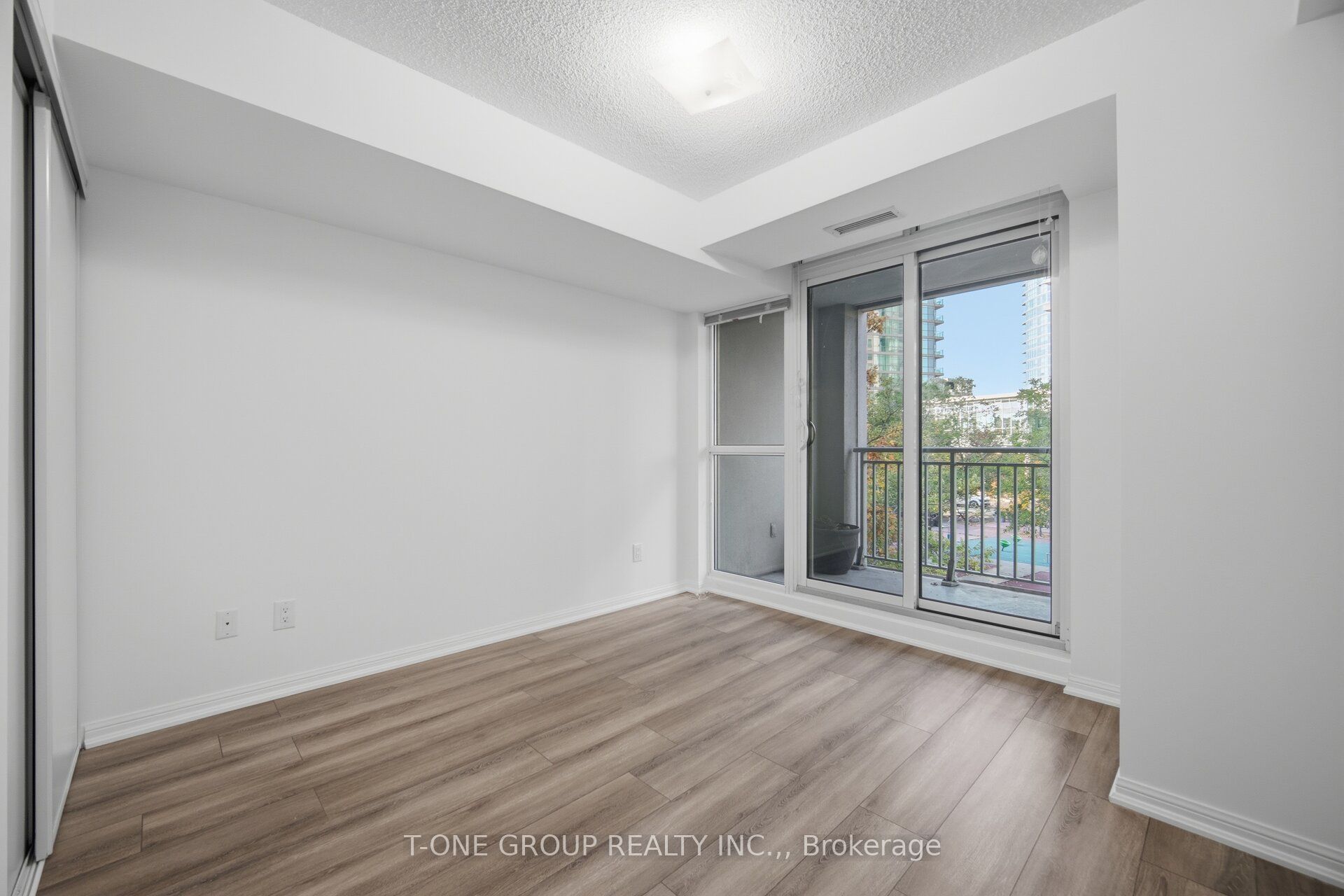 35 Bastion Street 311 Property Photo 19