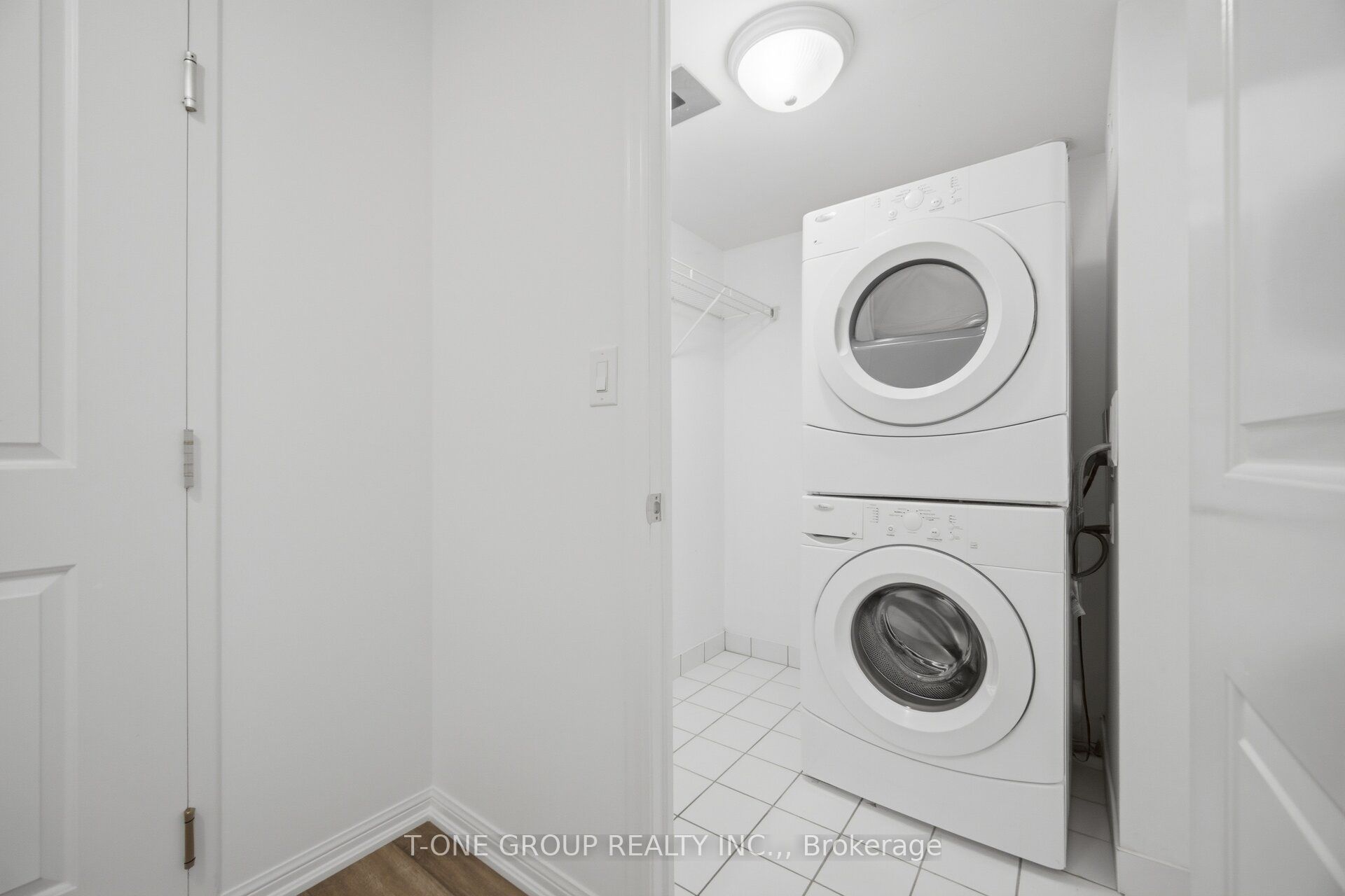 35 Bastion Street 311 Property Photo 26
